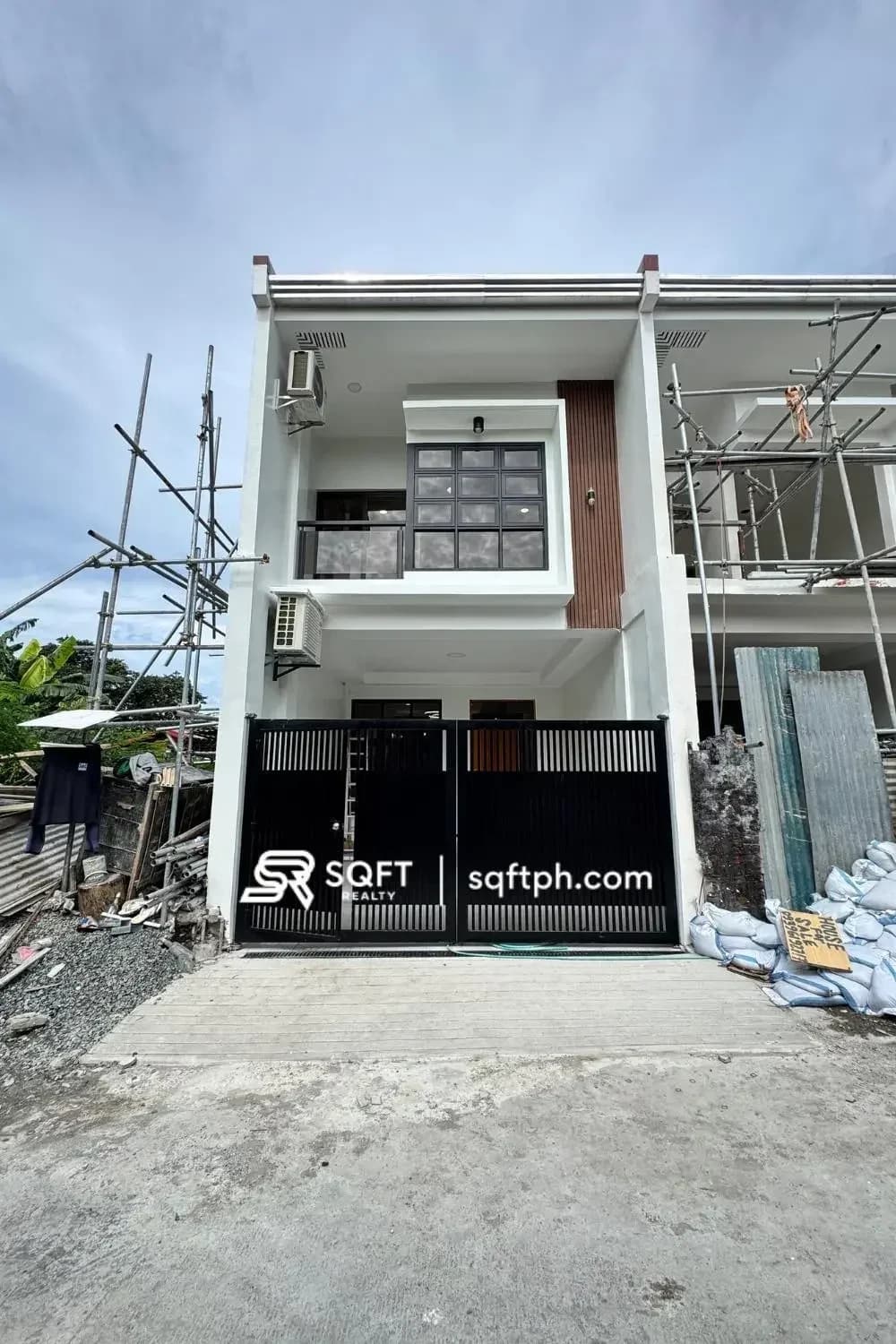 Sophisticated Brand New 4-Bedroom Townhouse For Sale in Sun Valley Parañaque City