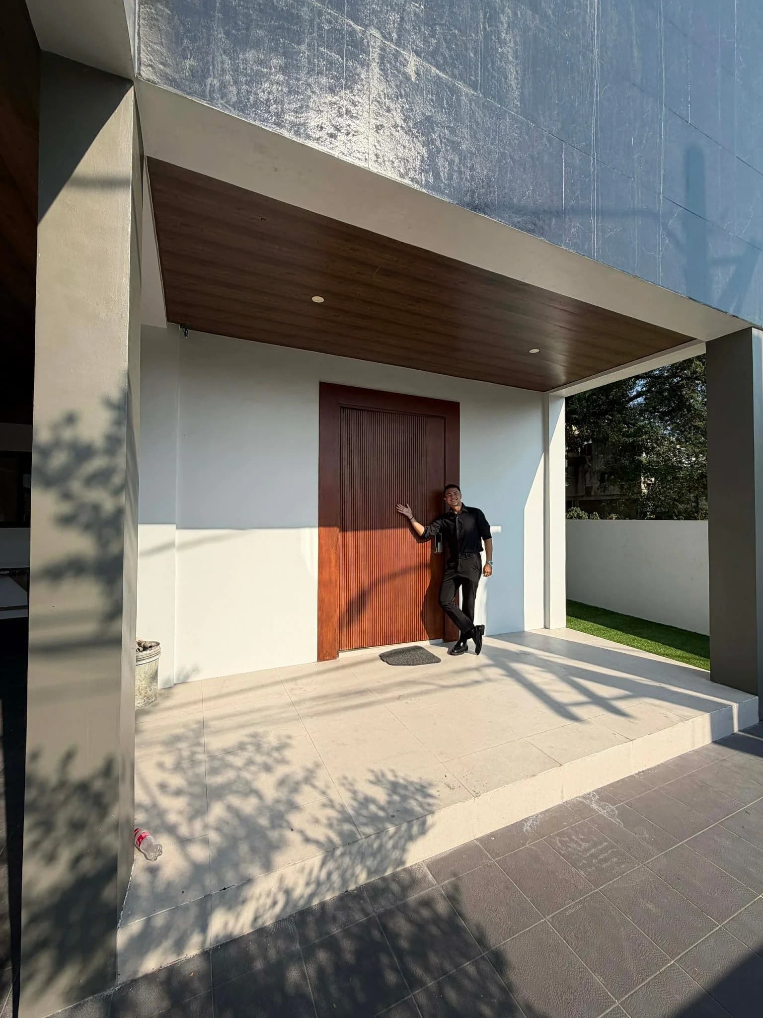 Newly Renovated Modern 5BR House and Lot For Sale in BF Homes, Parañaque City