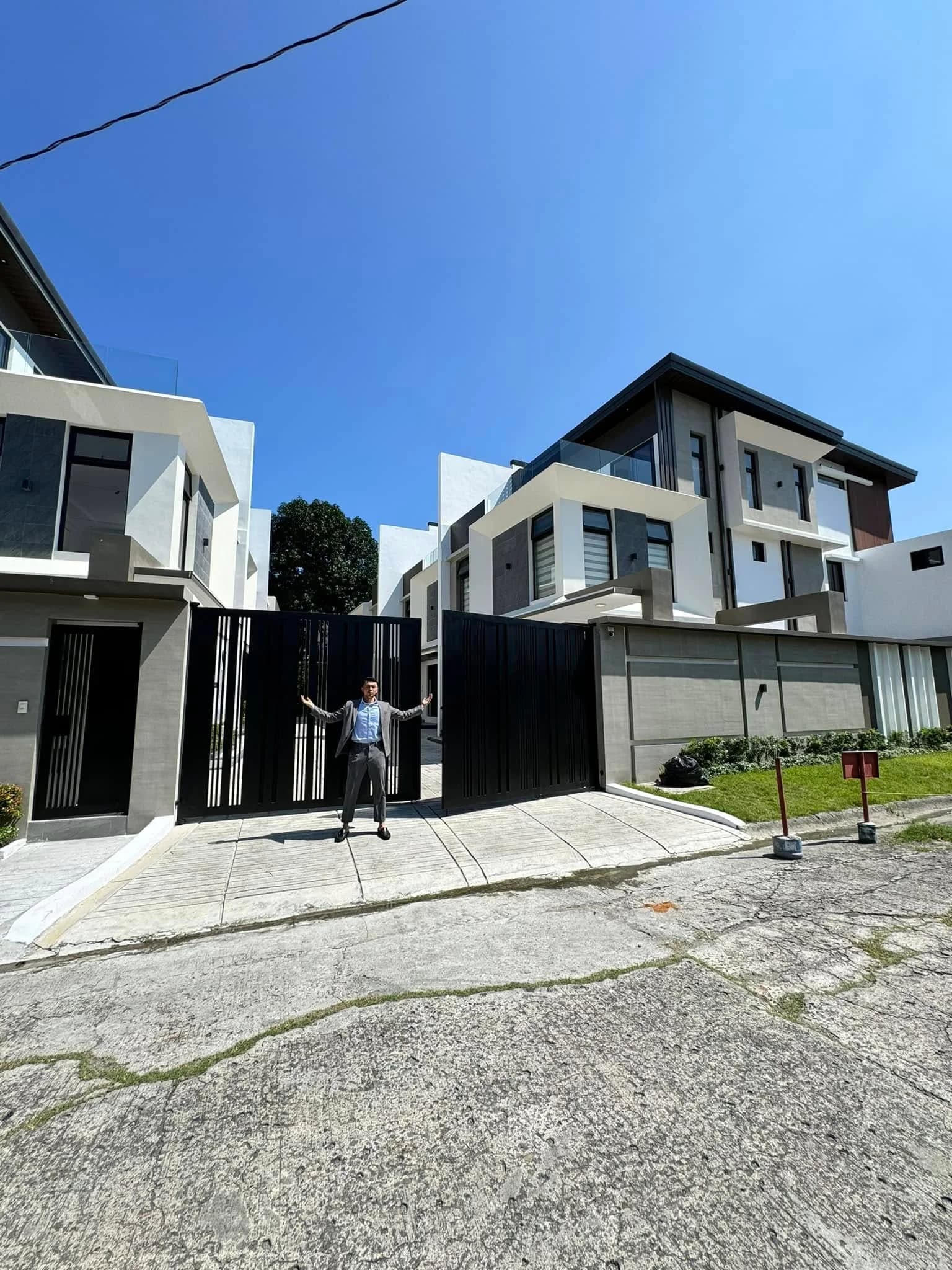 Brand New Elegant Townhomes ( Unit 6 ) For Sale in BF Homes, Paranaque City