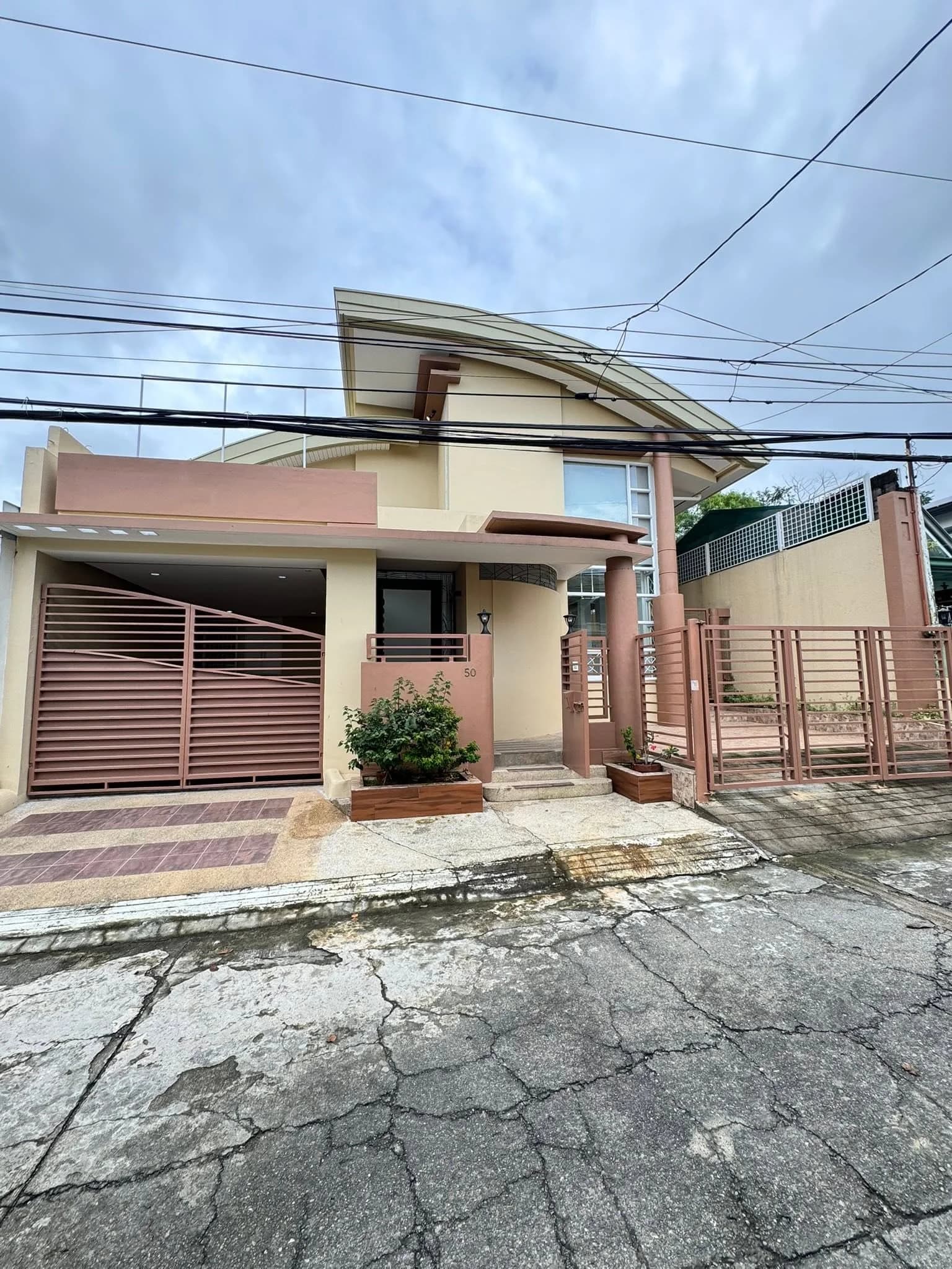 Pre-Owned House & Lot For Sale in Better Living, Parañaque City — Photo 3