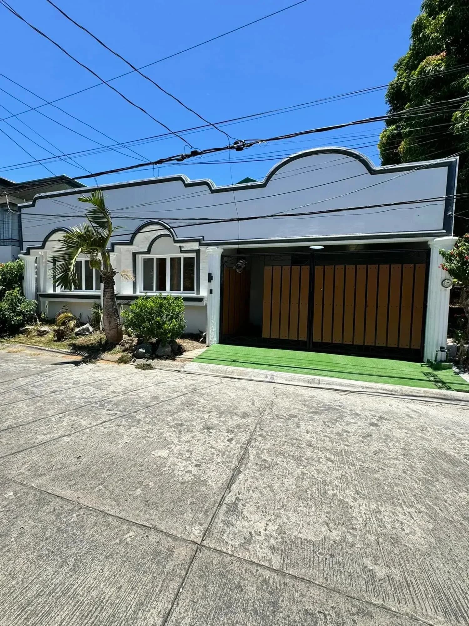 Modern Bungalow House and Lot For Sale in BF Homes, Parañaque City
