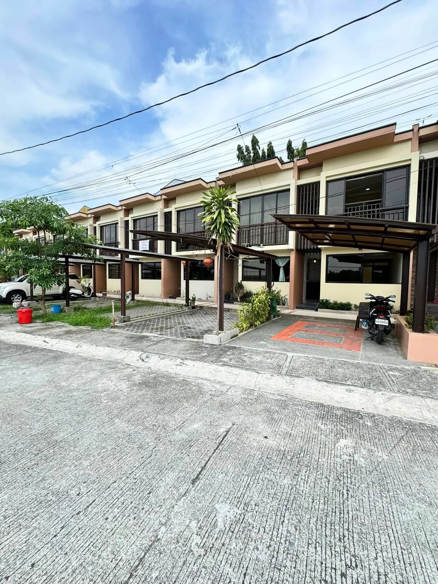 Pre-Selling 3BR Townhouse For Sale in Almanza Uno, Las Piñas City