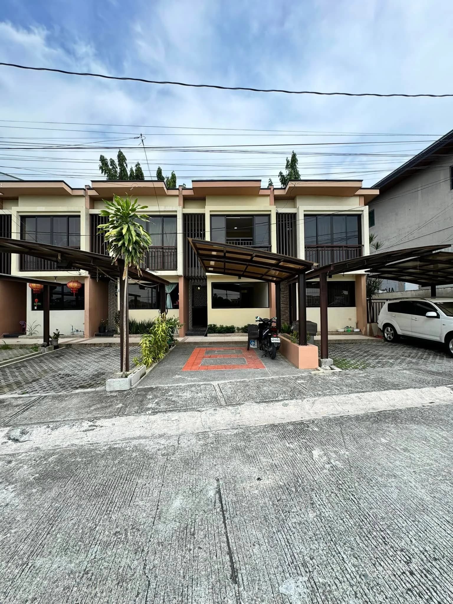 Pre-Selling 3BR Townhouse For Sale in Almanza Uno, Las Piñas City