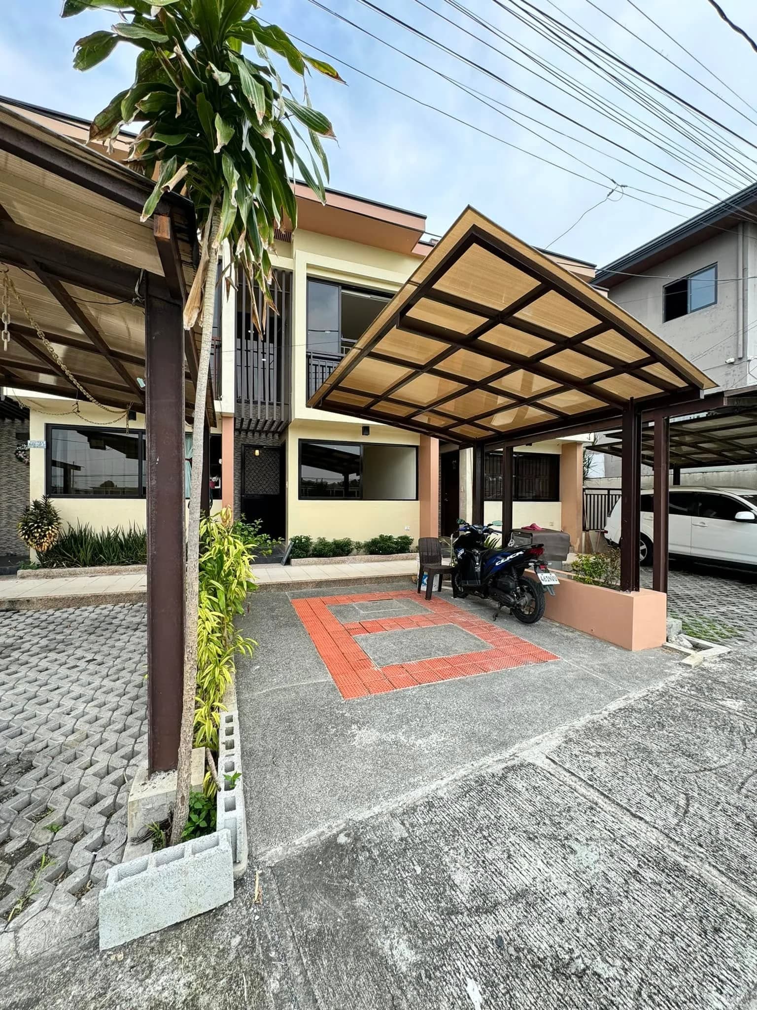 Pre-Selling 3BR Townhouse For Sale in Almanza Uno, Las Piñas City