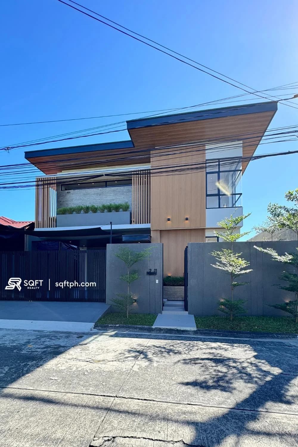 Newly Built Modern U-Shaped 5BR Single Detached House and Lot for Sale in BF Resort Village, Las Piñas City