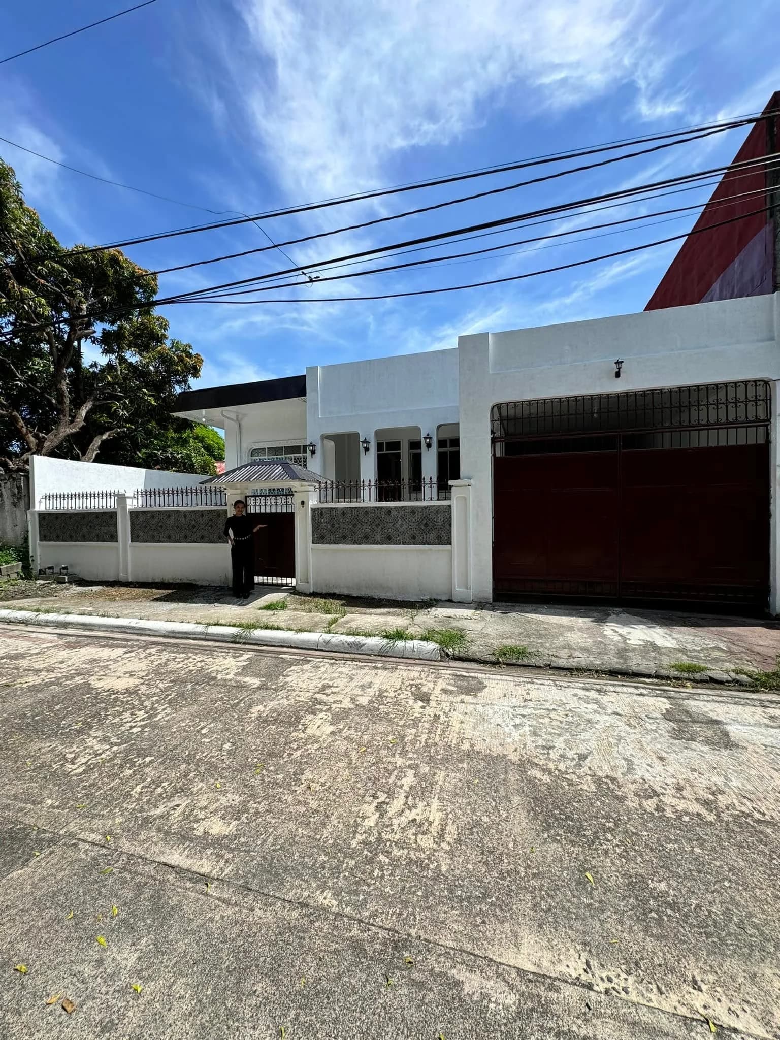 Newly Renovated 5BR House For Sale in Marcelo Green Village, Parañaque City