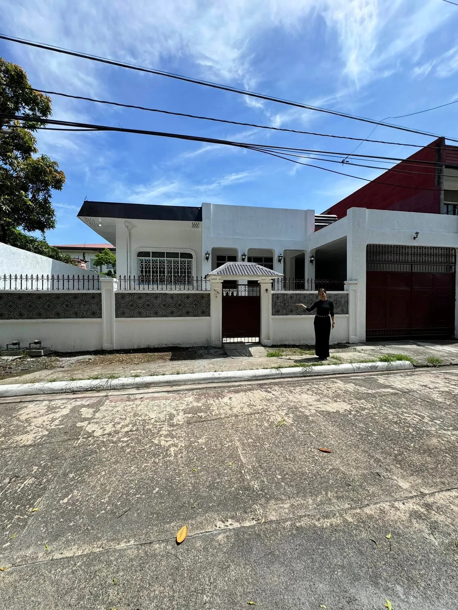Newly Renovated 5BR House For Sale in Marcelo Green Village, Parañaque City