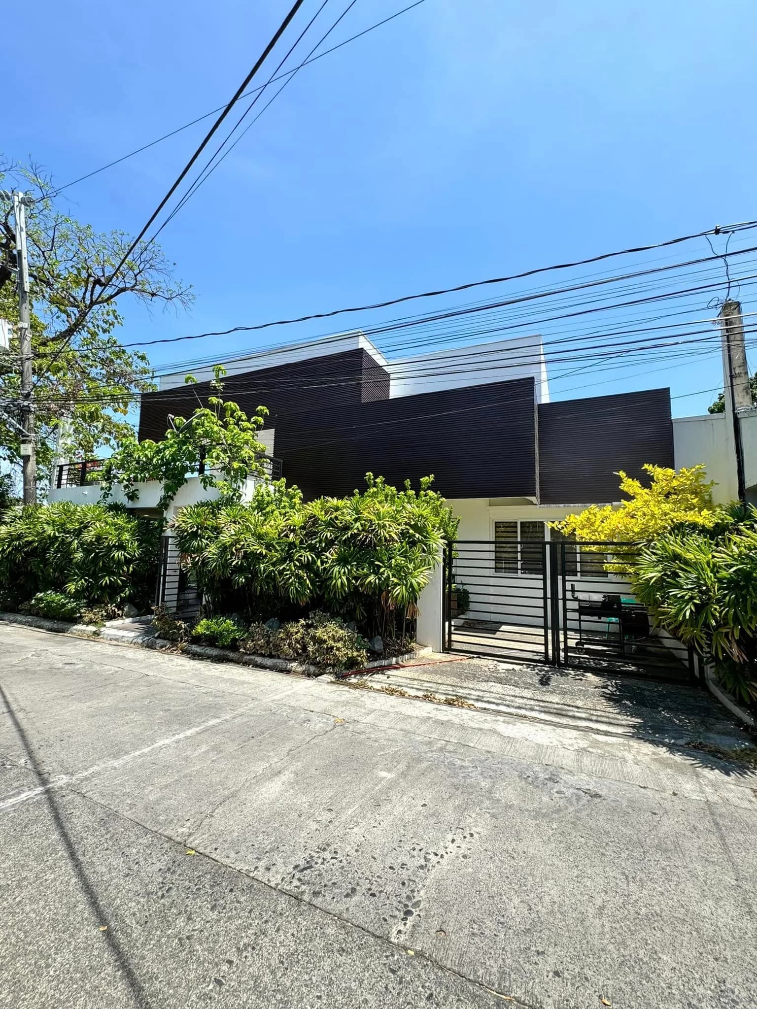 Modern Tropical House and Lot For Sale in Merville Park, Parañaque City