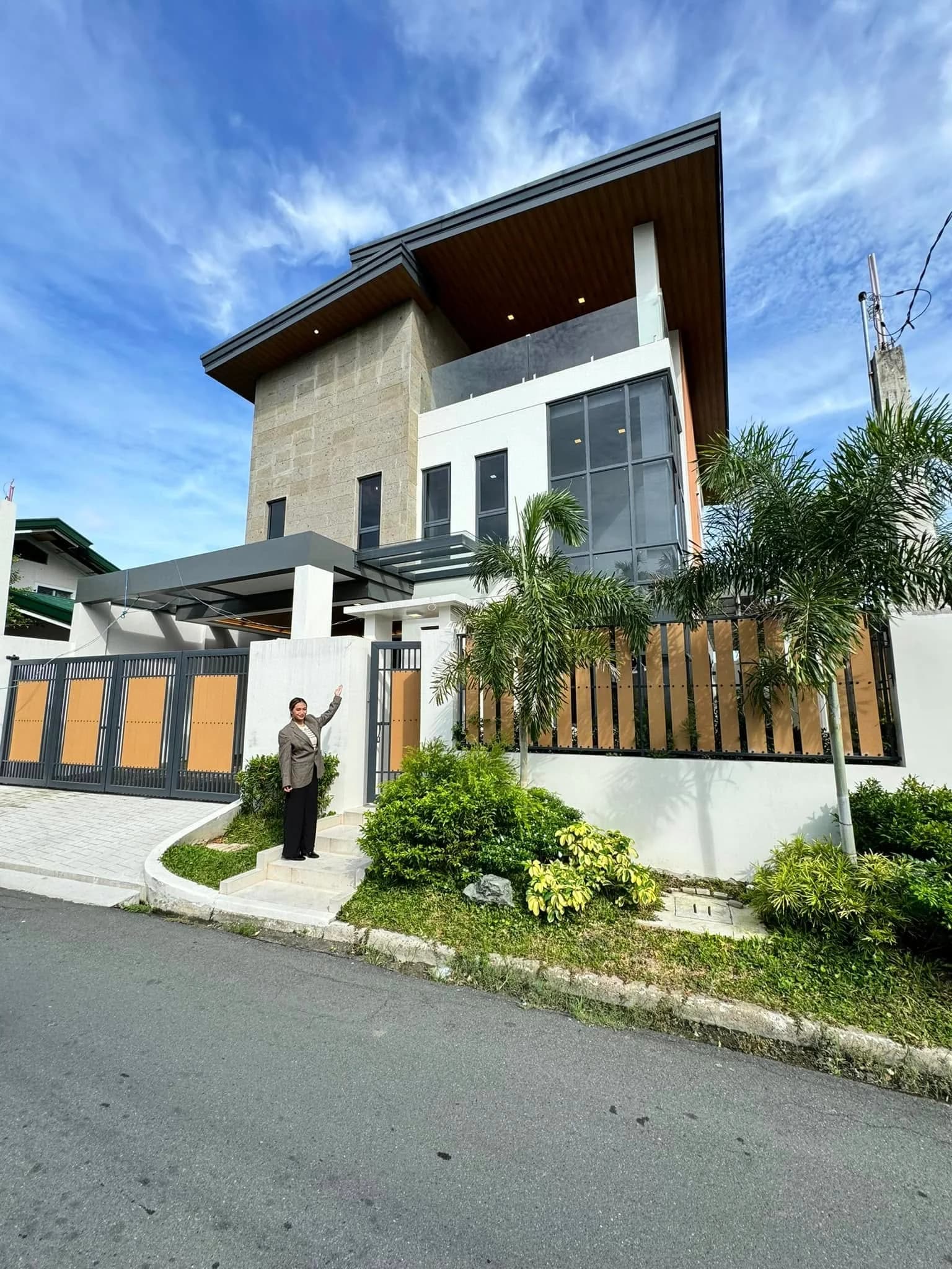 Brand New Elegant 4BR House and Lot with Swimming Pool in Merville, Parañaque City