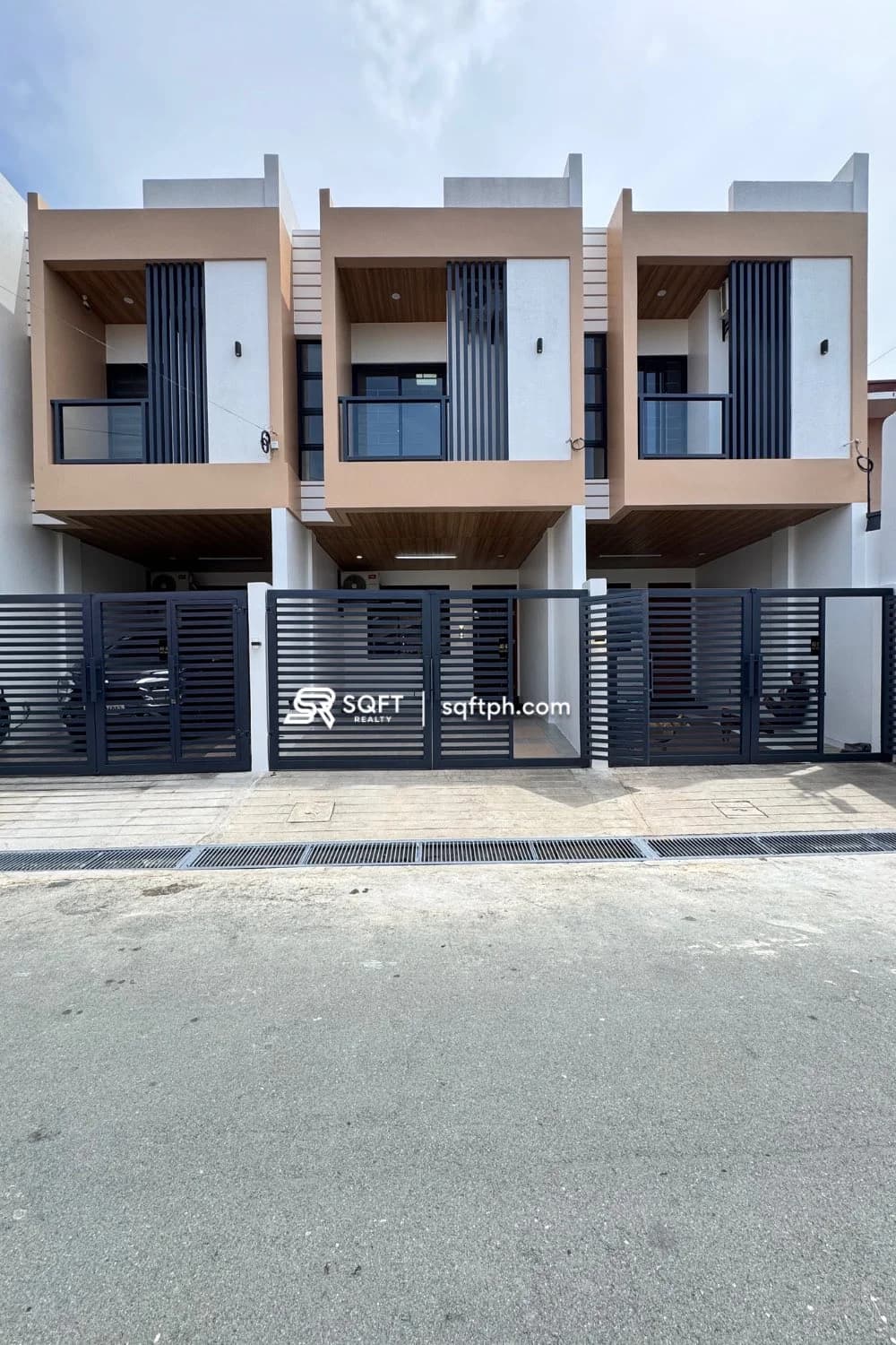 Brand New Modern Townhouse For Sale In Moonwalk Village, Las Piñas City