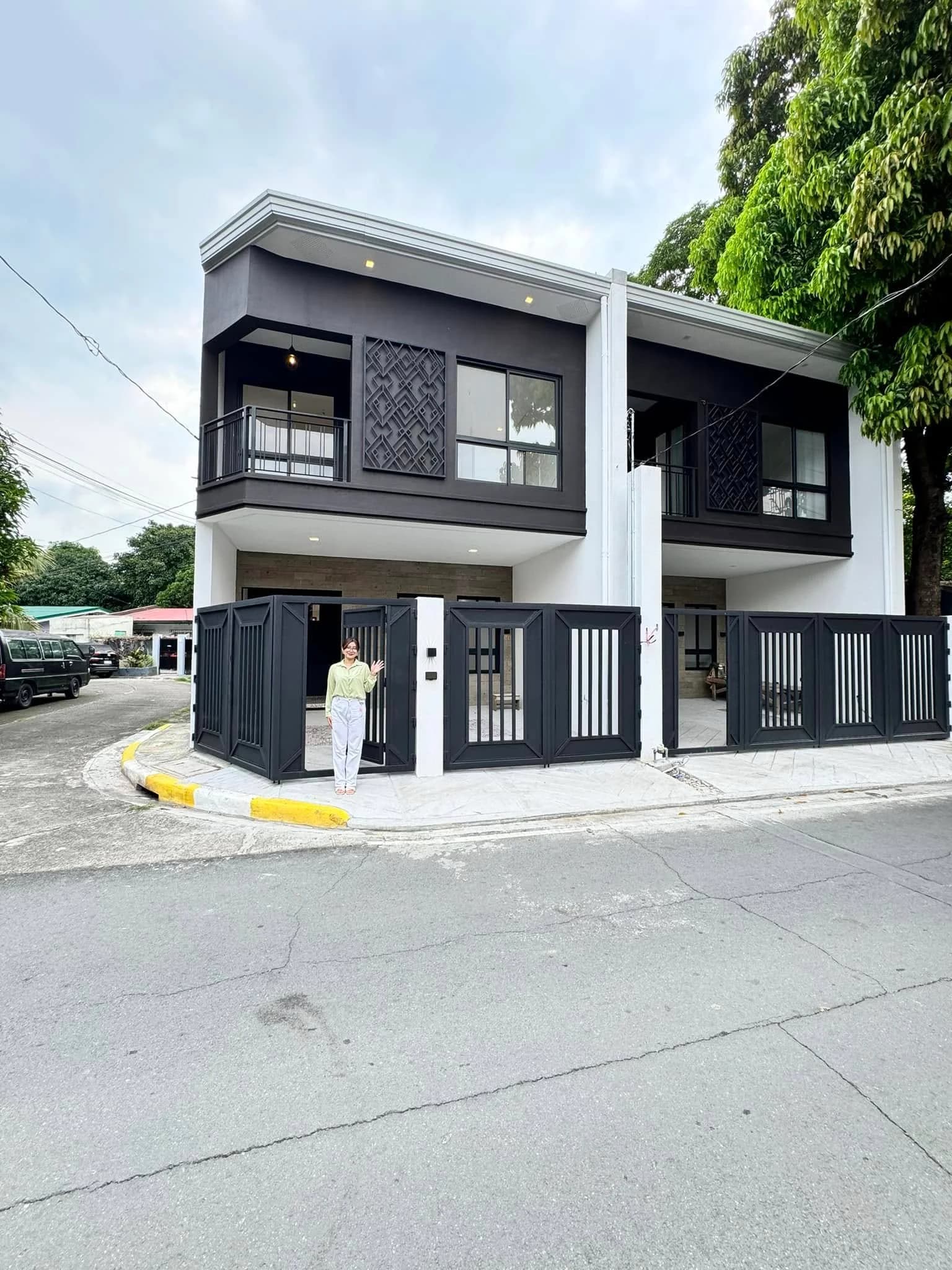 Brand New Elegant 4BR Duplex House and Lot For Sale in Pilar Village, Las Piñas City
