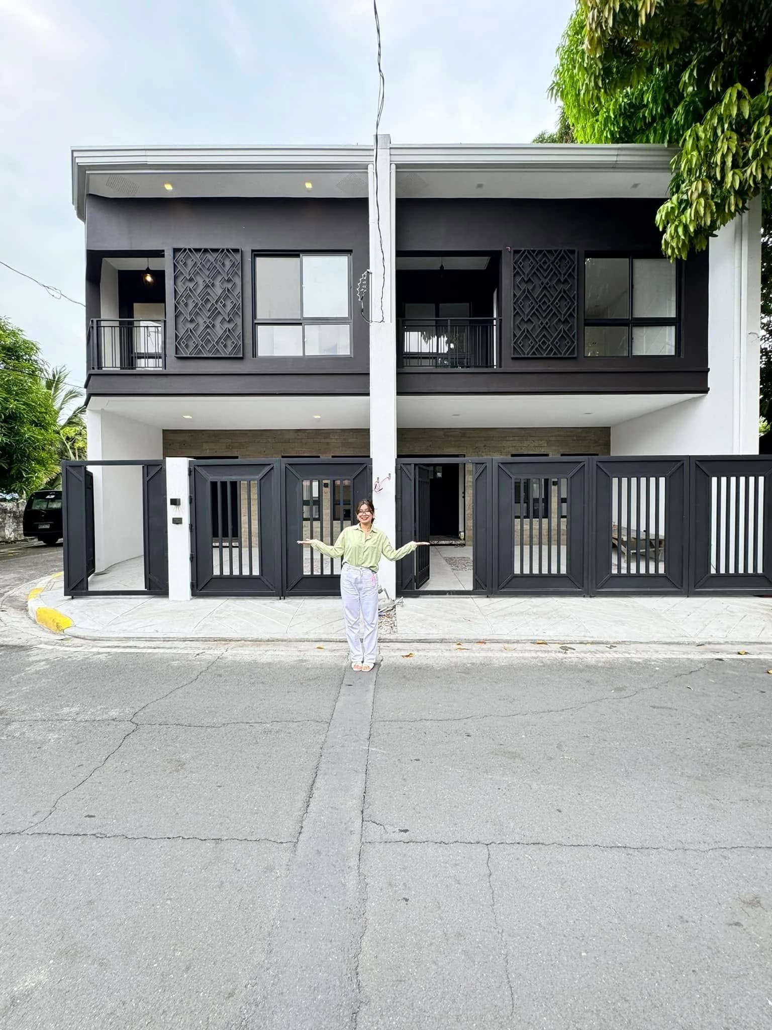 Brand New Elegant 4BR Duplex House and Lot For Sale in Pilar Village, Las Piñas City