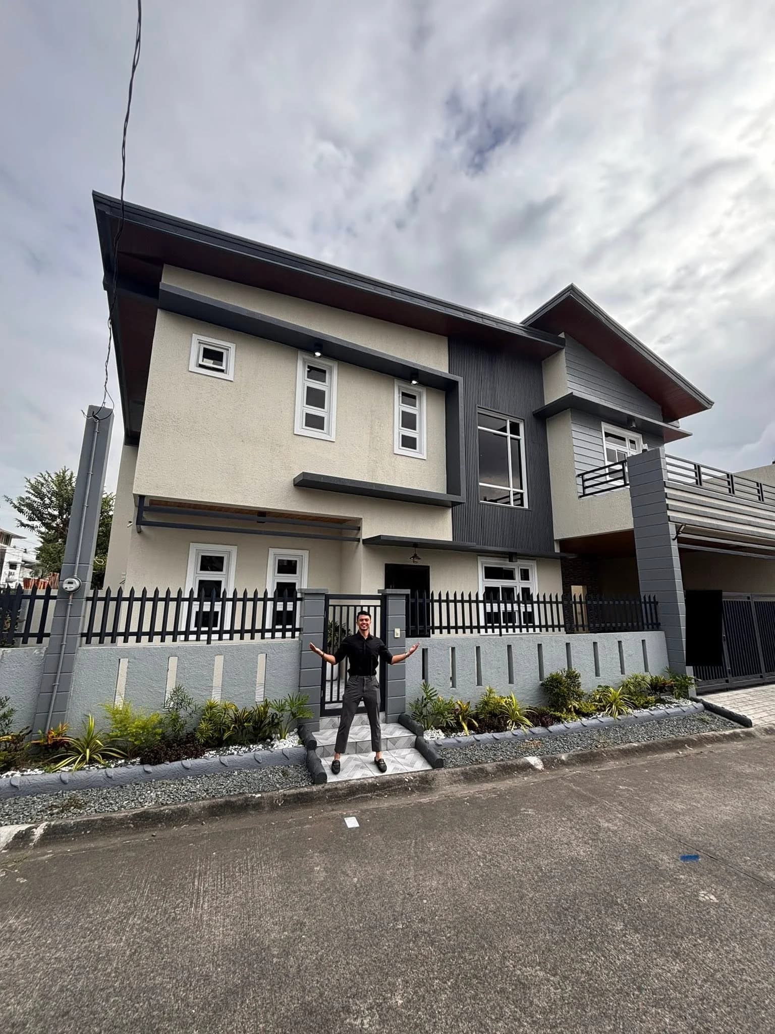Brand New Modern 5 BR House and Lot For Sale in BF Resort Village, Las Piñas City