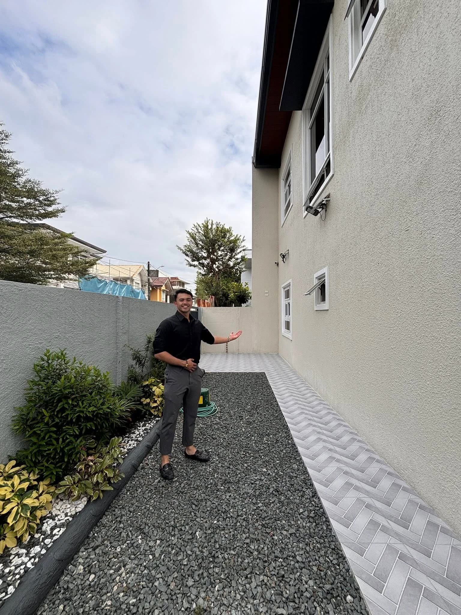 Brand New Modern 5 BR House and Lot For Sale in BF Resort Village, Las Piñas City