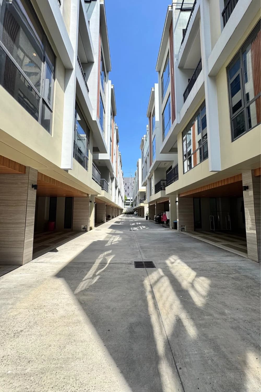 Brand New Elegant Townhouse For Sale In Tambo, Parañaque City