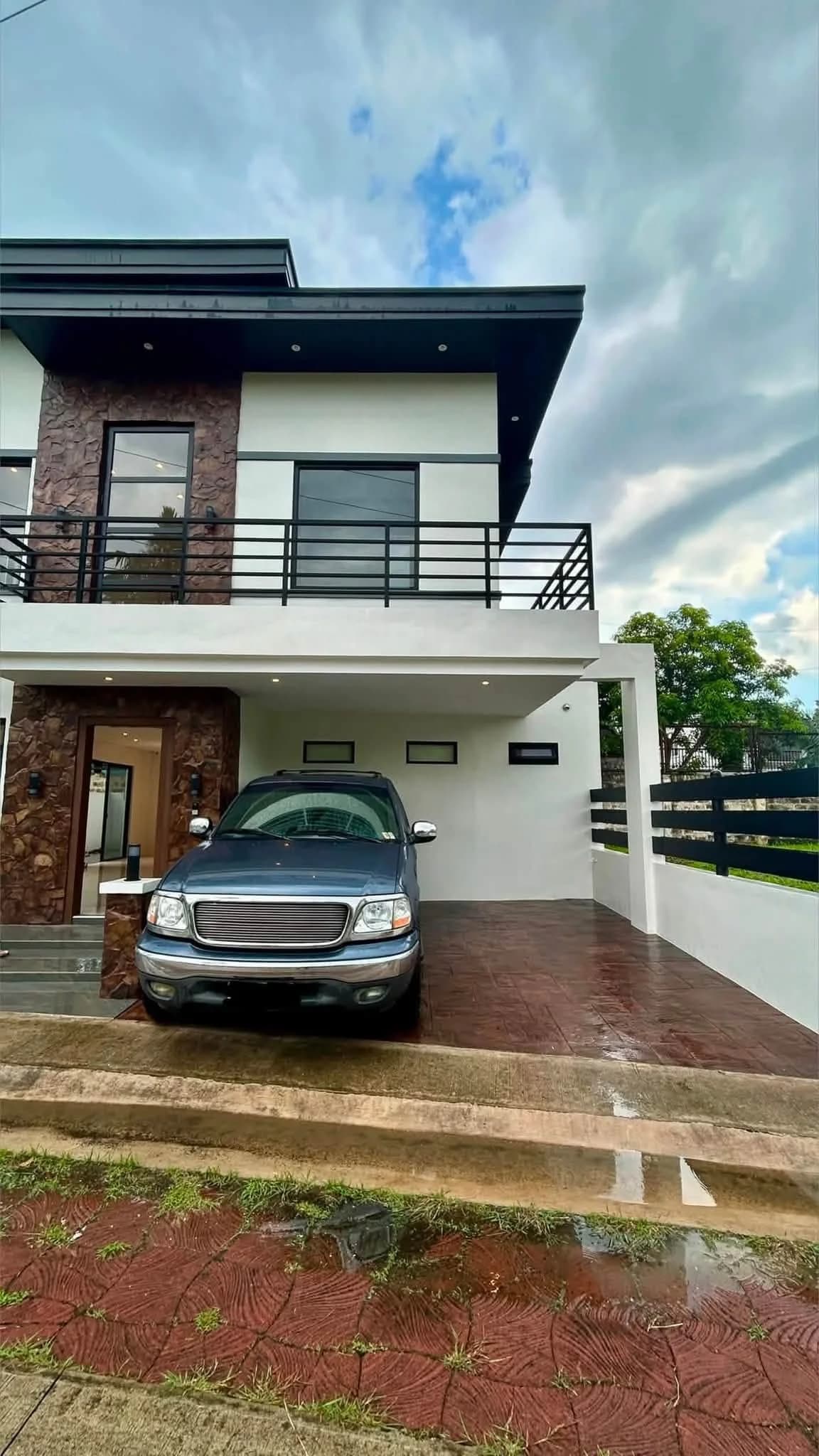 Upscale 4 Bedroom Home For Sale in Solen Residences, Greenfield City, Sta Rosa, Laguna — Photo 3