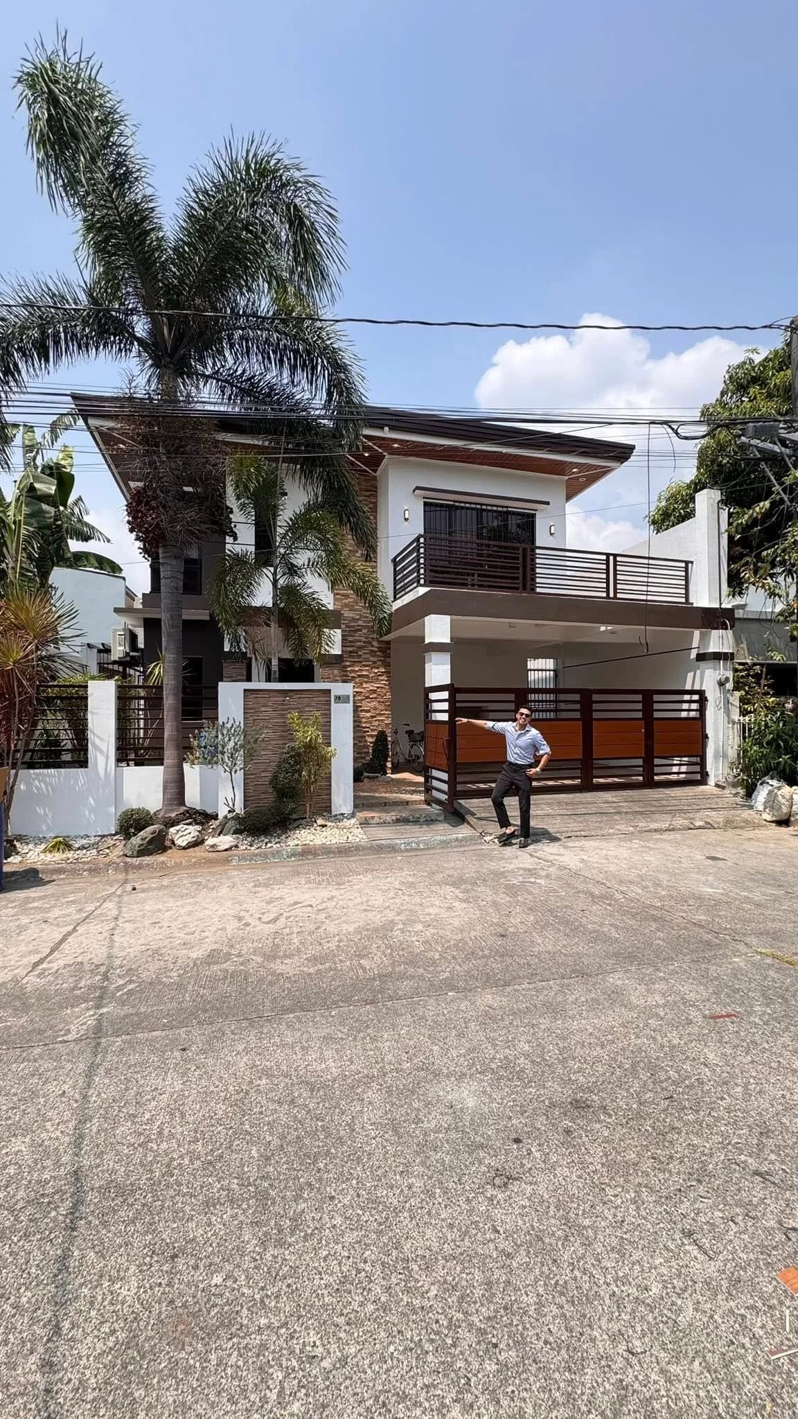 Renovated 5BR House and Lot For Sale in BF Resort Village, Las Piñas City