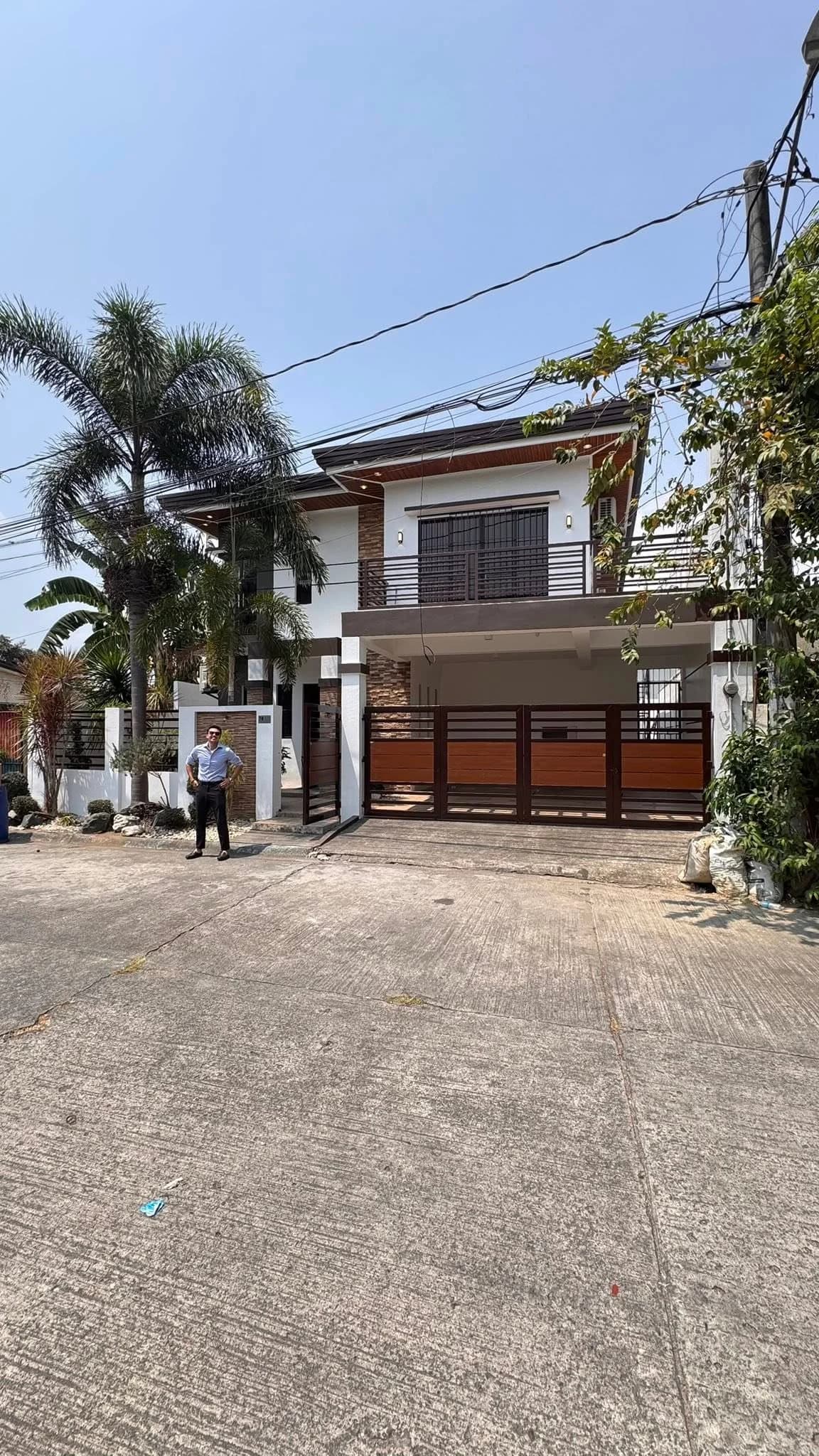 Renovated 5BR House and Lot For Sale in BF Resort Village, Las Piñas City