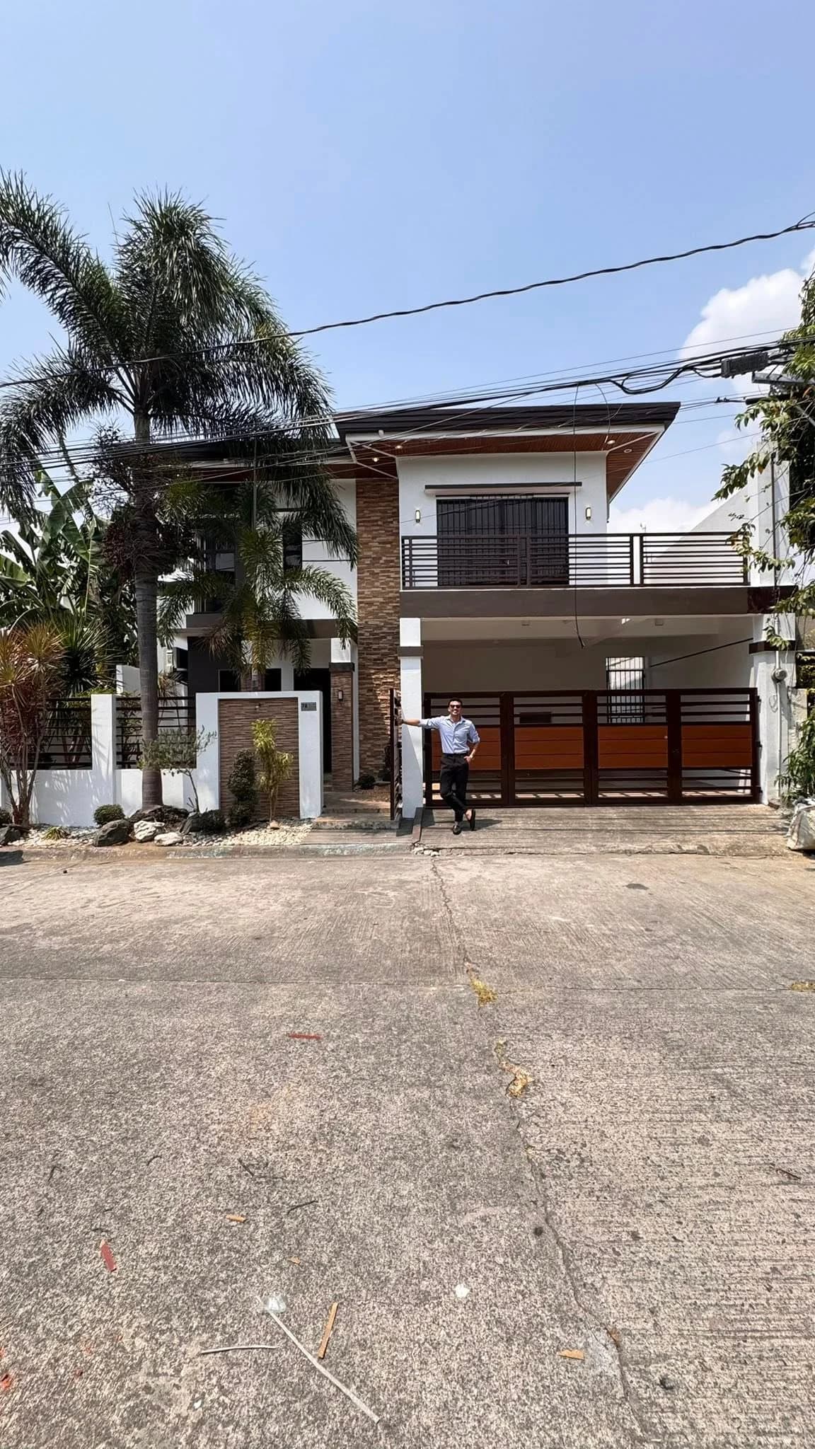 Renovated 5BR House and Lot For Sale in BF Resort Village, Las Piñas City