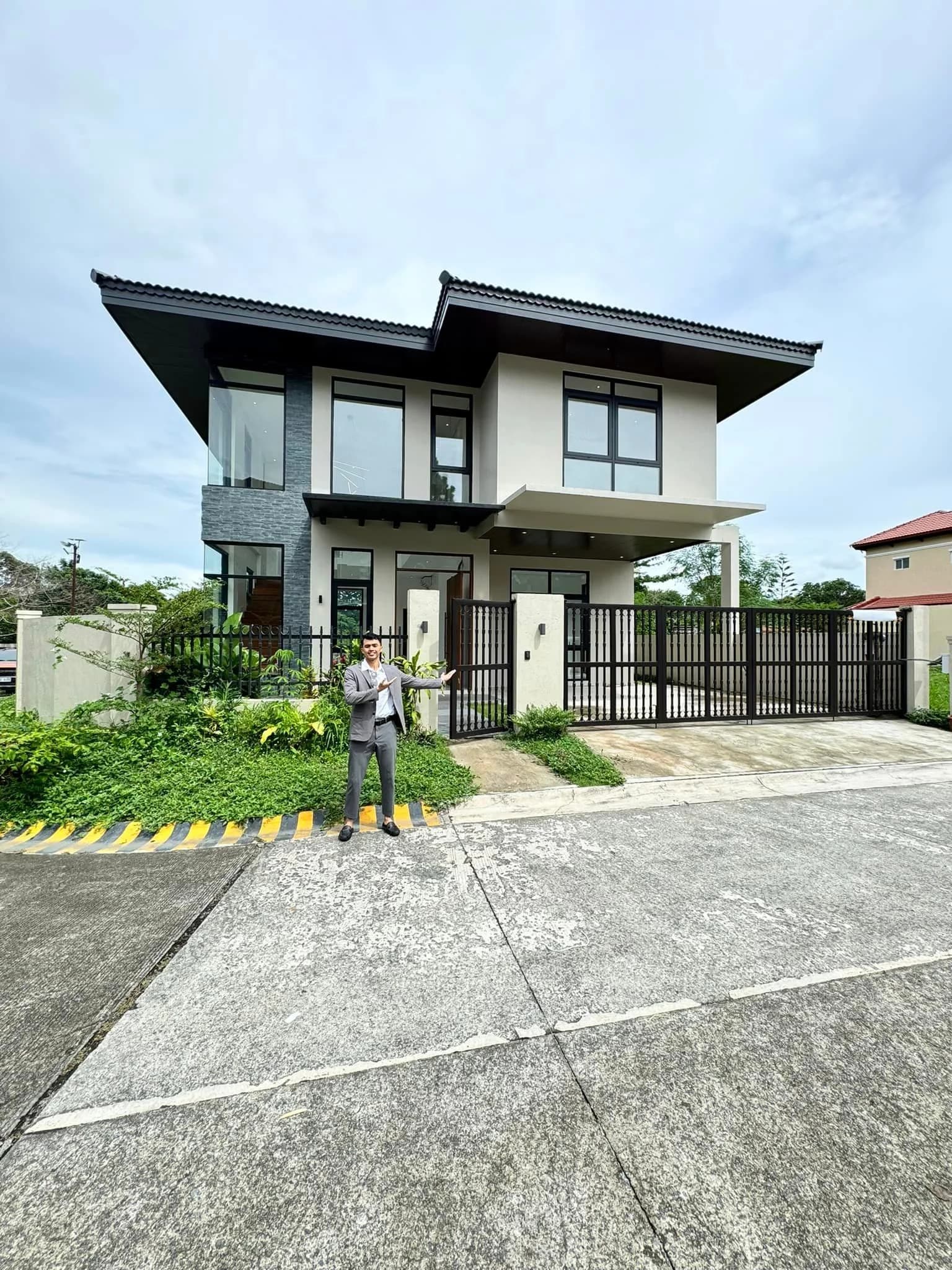 Brand New Modish House and Lot for Sale in Portofino Heights, Las Piñas City