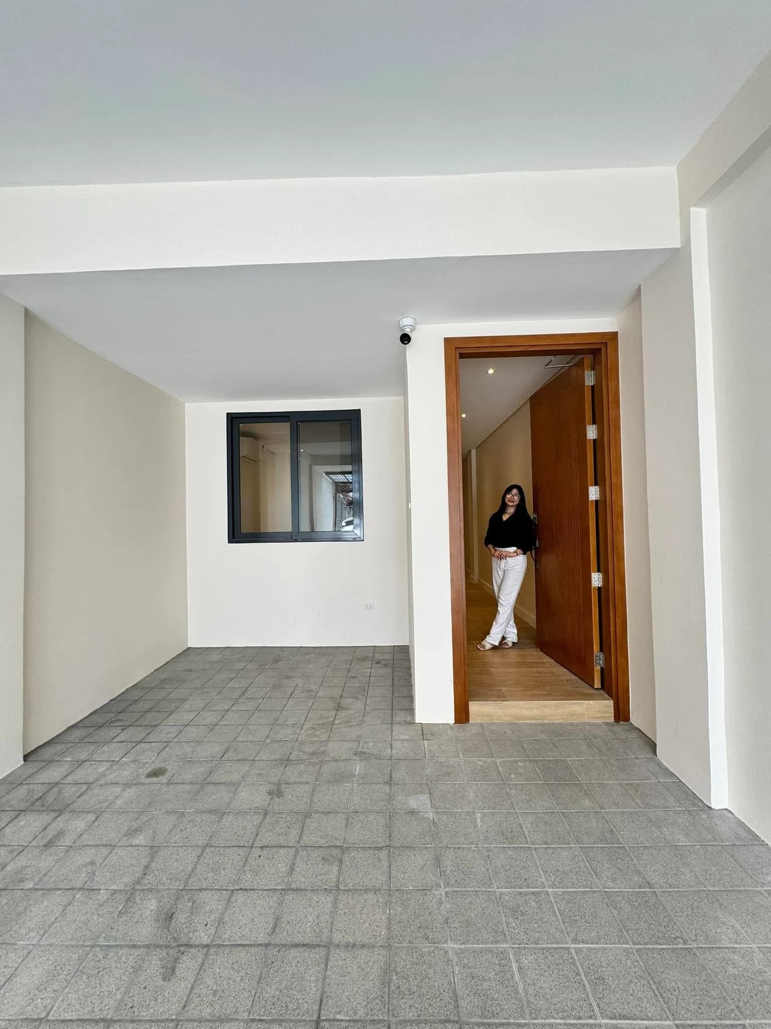 Brand New Modern 4BR Townhouse For Sale in Sikatuna Village, Diliman, Quezon City ( Unit B )