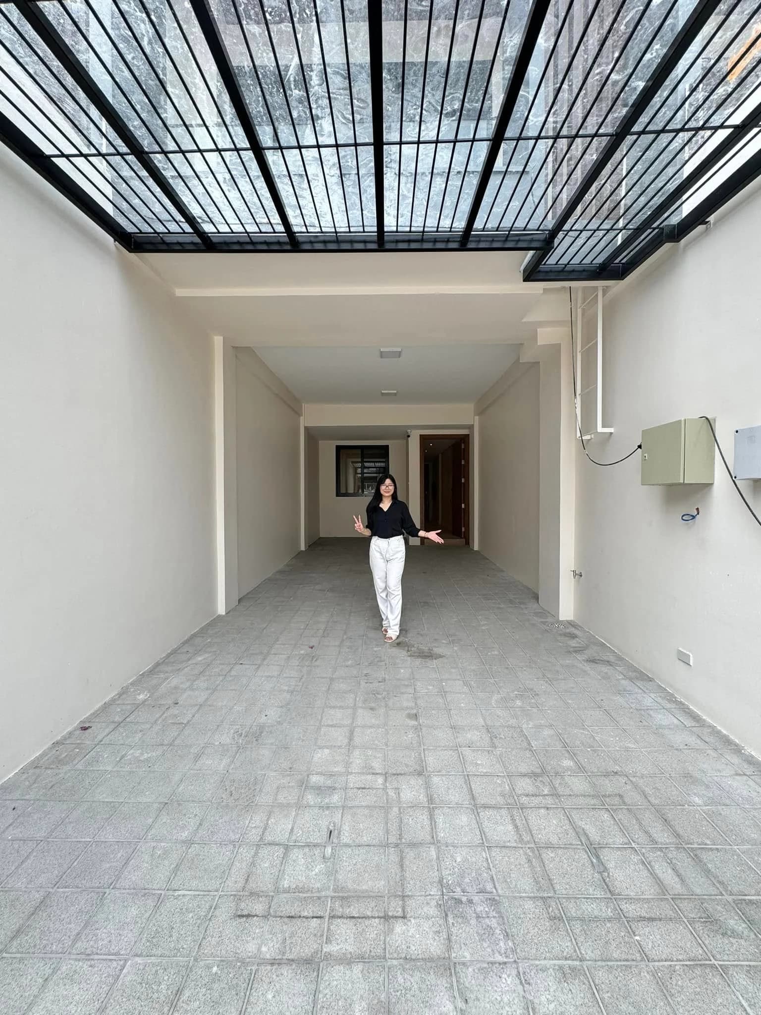 Brand New Modern 4BR Townhouse For Sale in Sikatuna Village, Diliman, Quezon City ( Unit B )