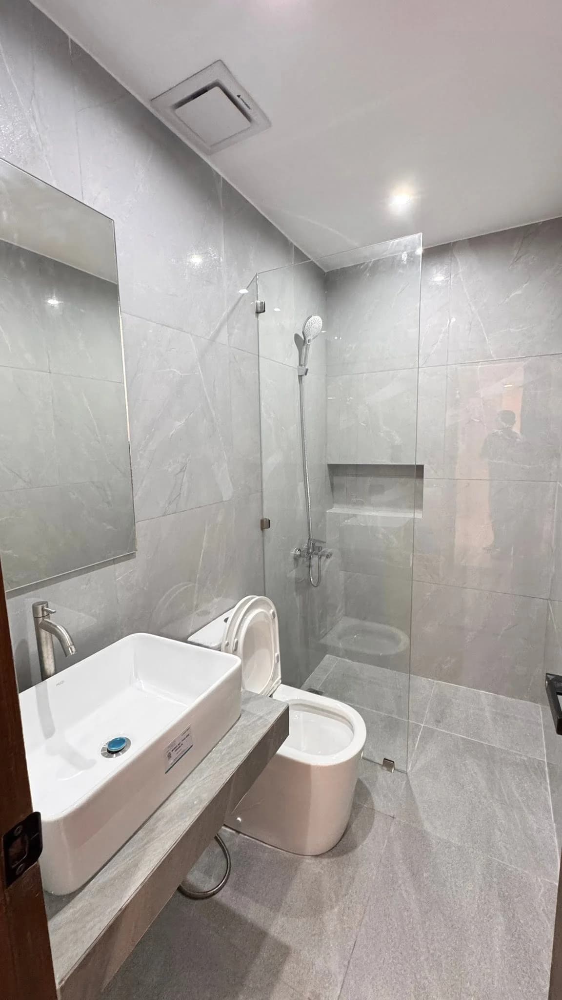 Modern Elegant 5BR Bungalow Home For Sale In BF Homes, Parañaque — Photo 5