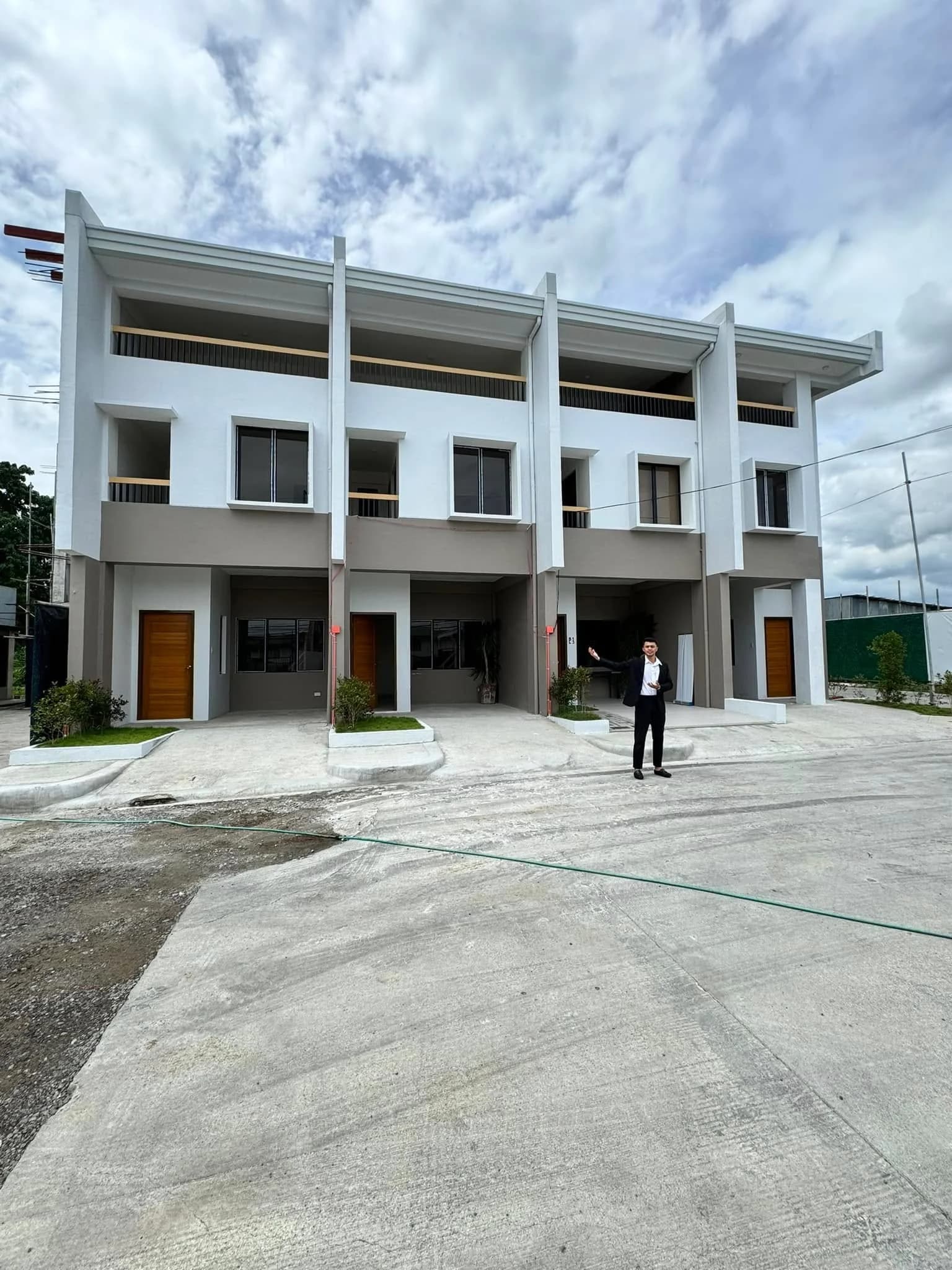 Pre-Selling Modern 3BR Townhouse for Sale in San Francisco, Biñan City, Laguna