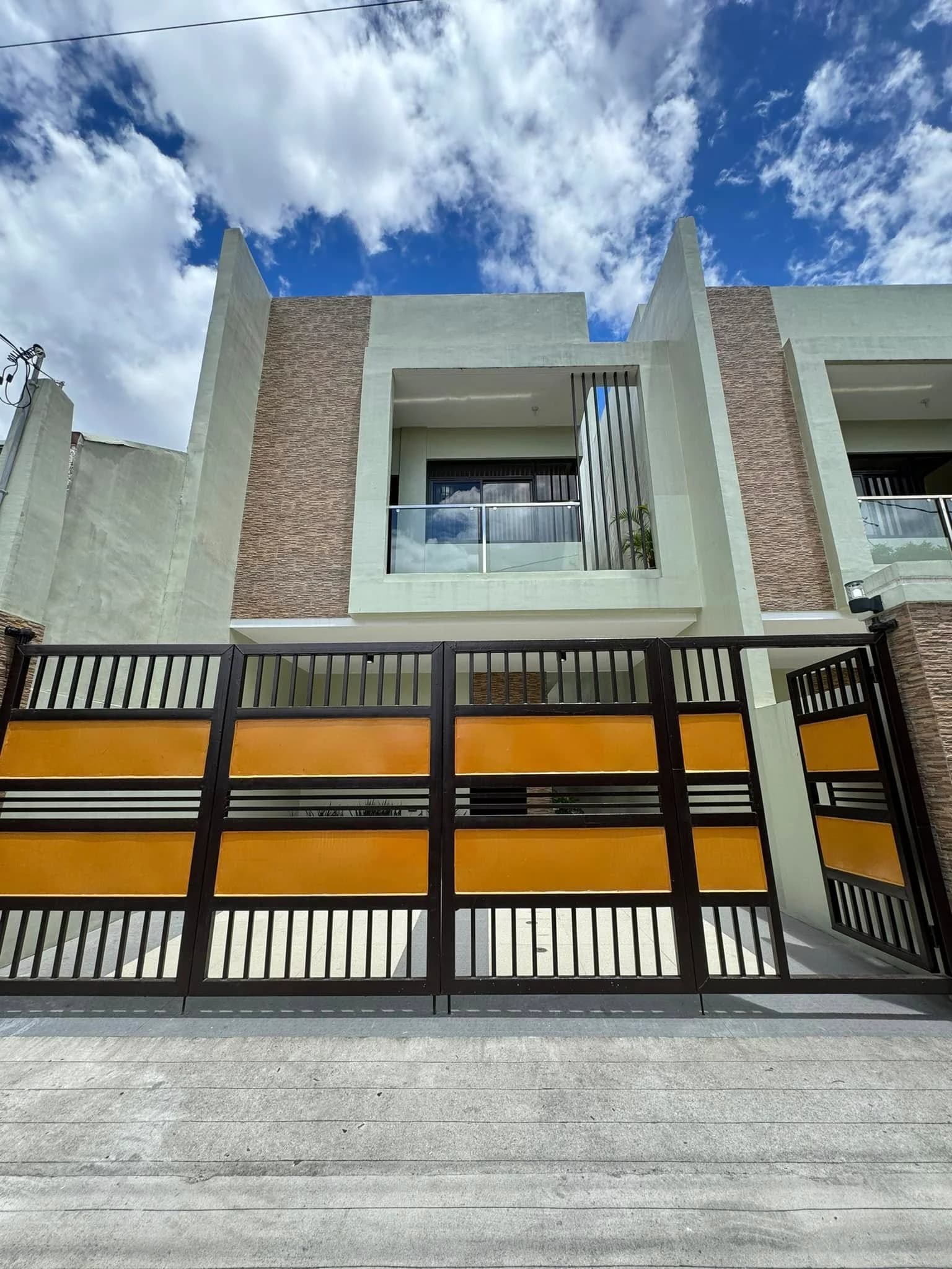 Brand New Modern House and Lot with Stunning Roof Deck (Duplex) For Sale in Racho Estate 2, Marikina City