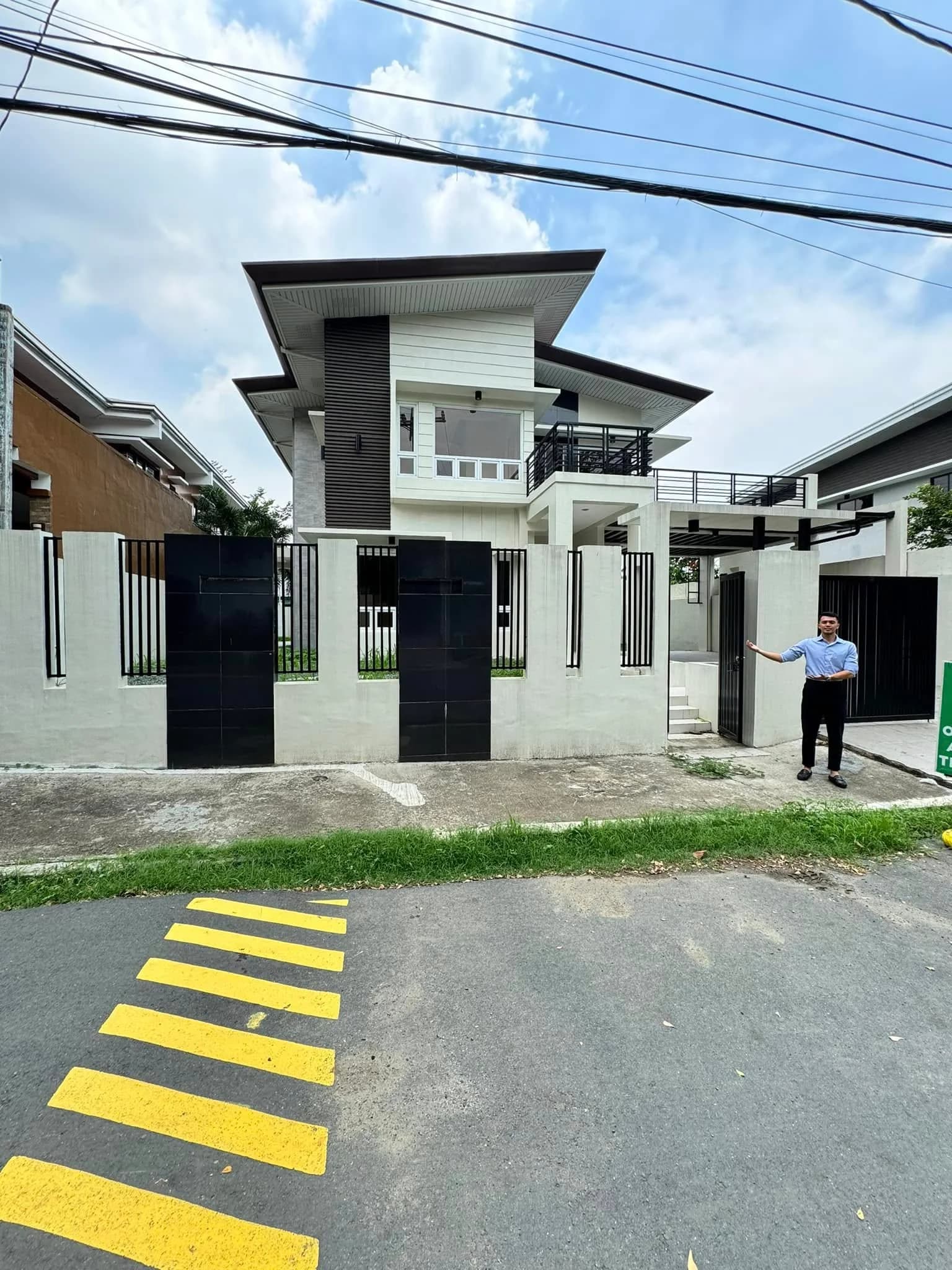 Brand New Modern 4BR Single Detached House and Lot for Sale in Sun Valley, Paranaque City