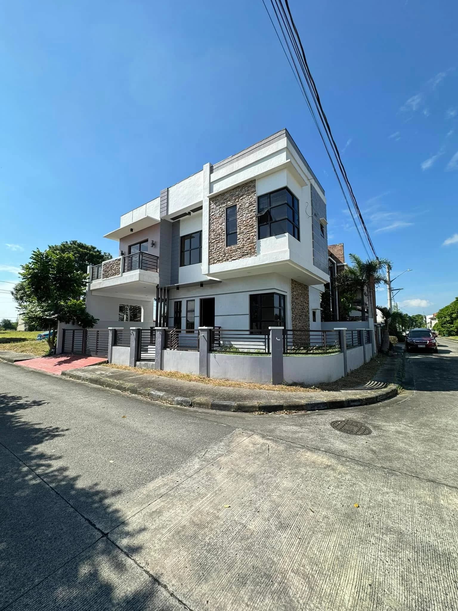 Rush Sale: 3BR House and Lot In Grand Meadows, Gen. Trias, Cavite