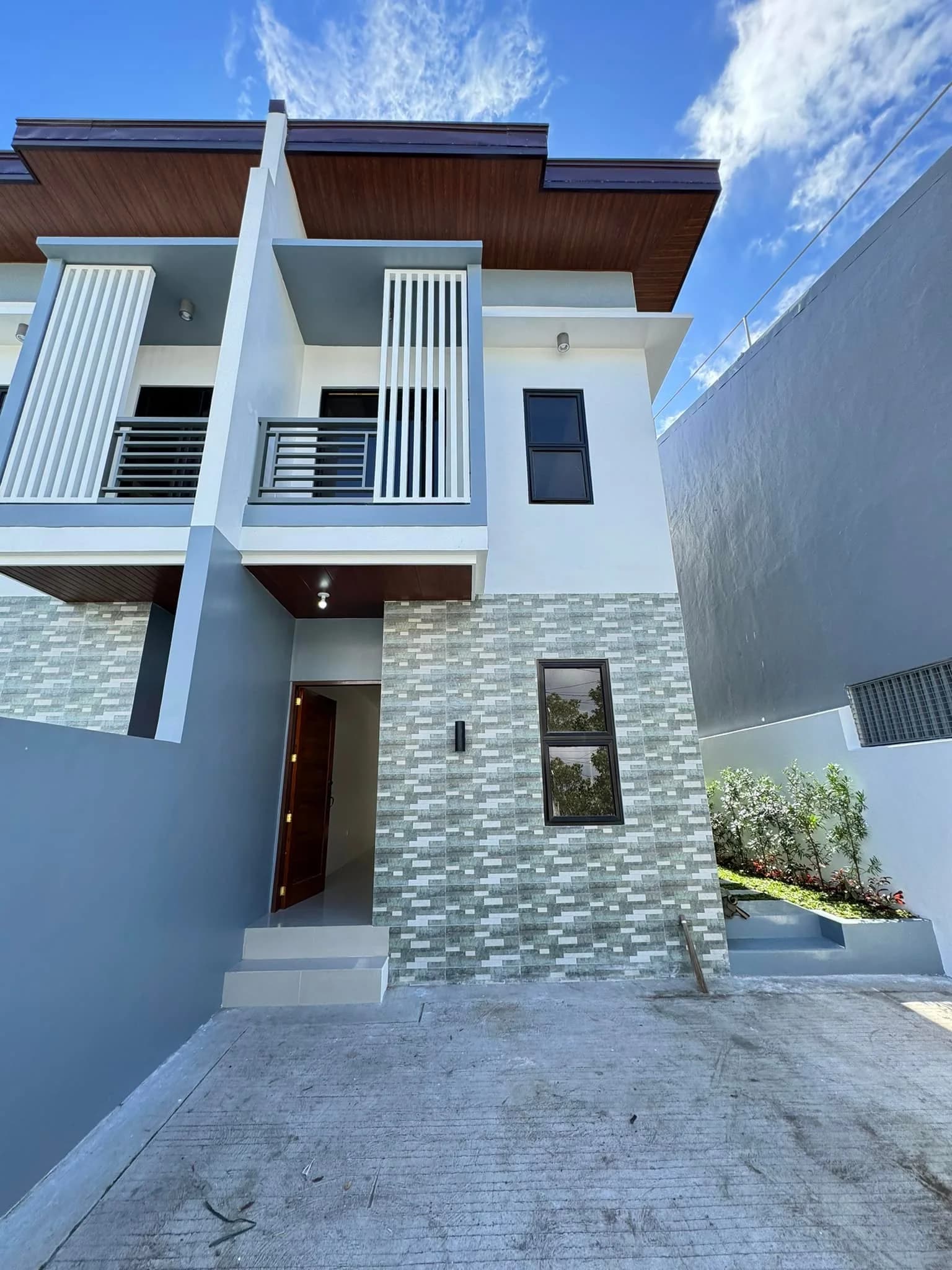 Brand New Modern Duplex For Sale In Talon V Las Pinas City