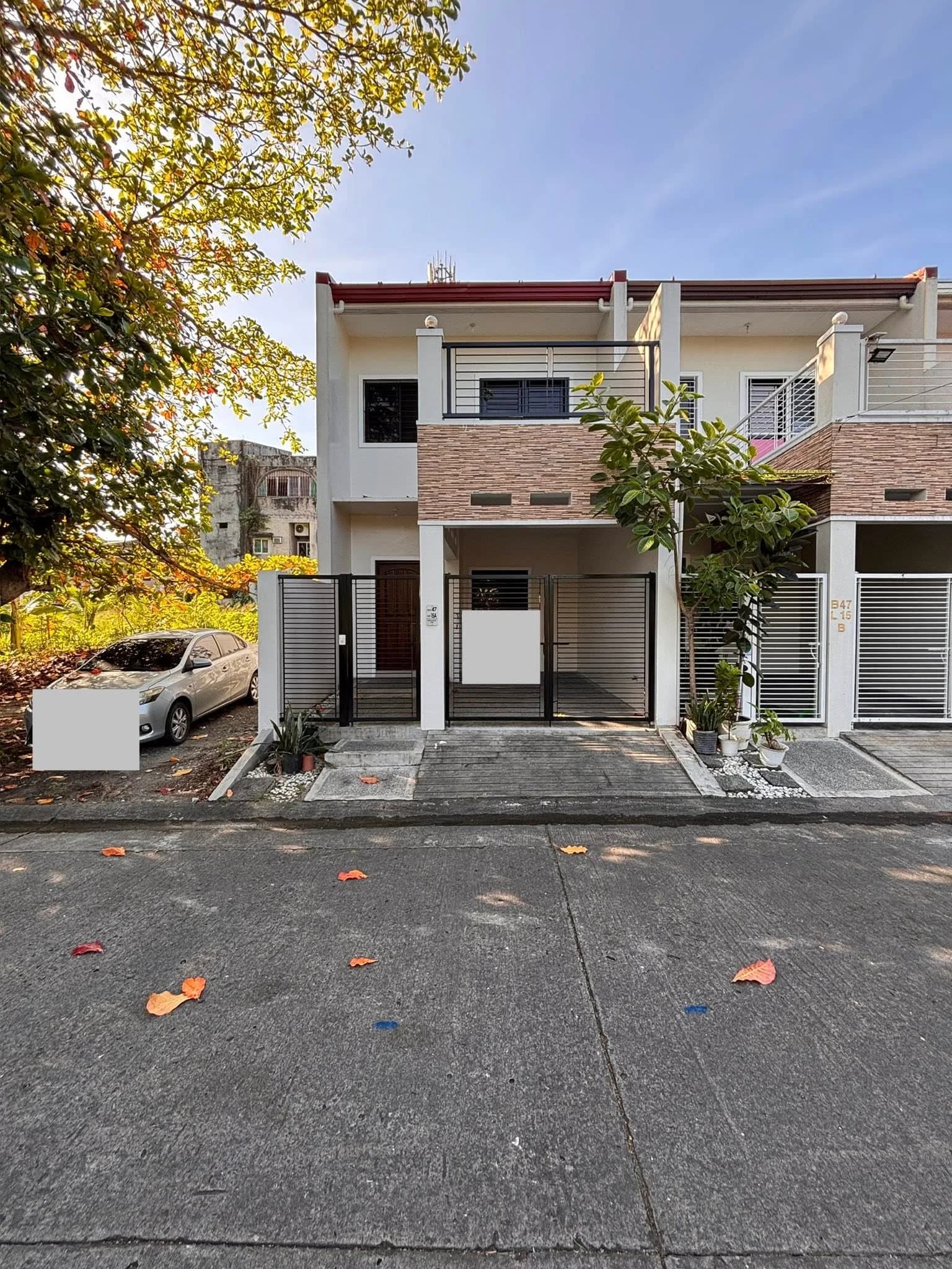 END Unit 3BR Townhouse For Sale in BF Resort Village, Las Piñas City