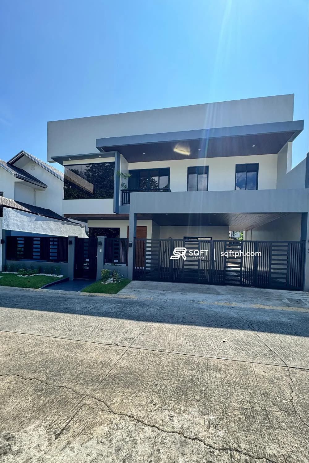 Brand New Lavish House And Lot For Sale in BF Homes Las Pinas