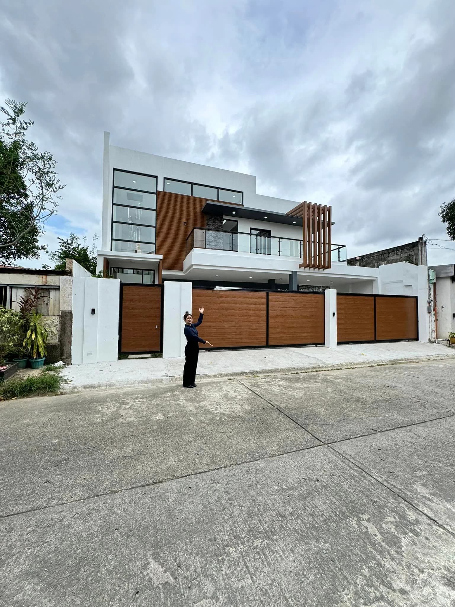 Brand New House and Lot w/Pool for Sale in BF Homes, Parañaque City