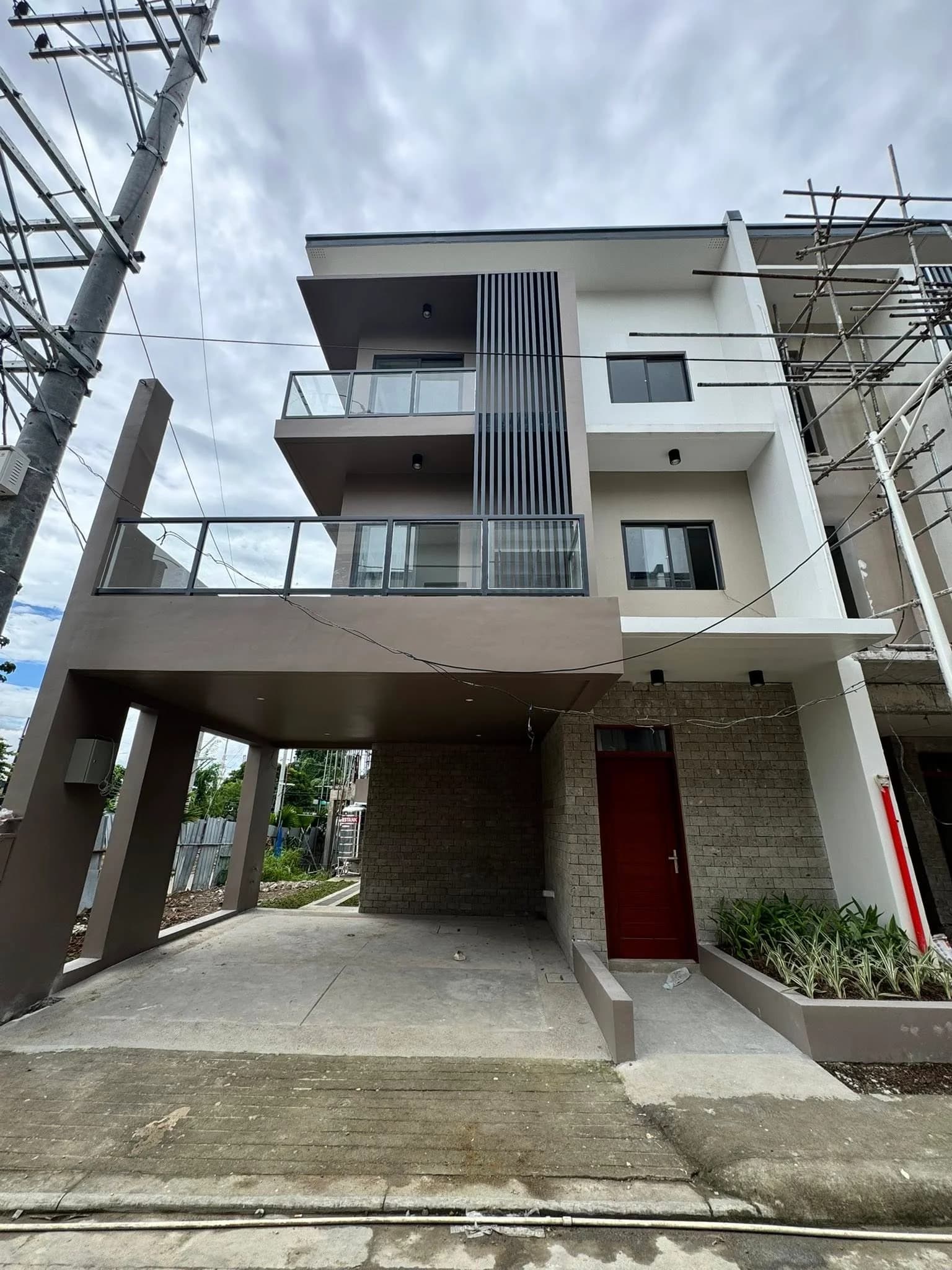 Brand New Modern RFO & Pre – Selling House and Lot for Sale w/ Resort Like Amenities in Palmera Homes, Quezon City (Low & Flexible DP Term)