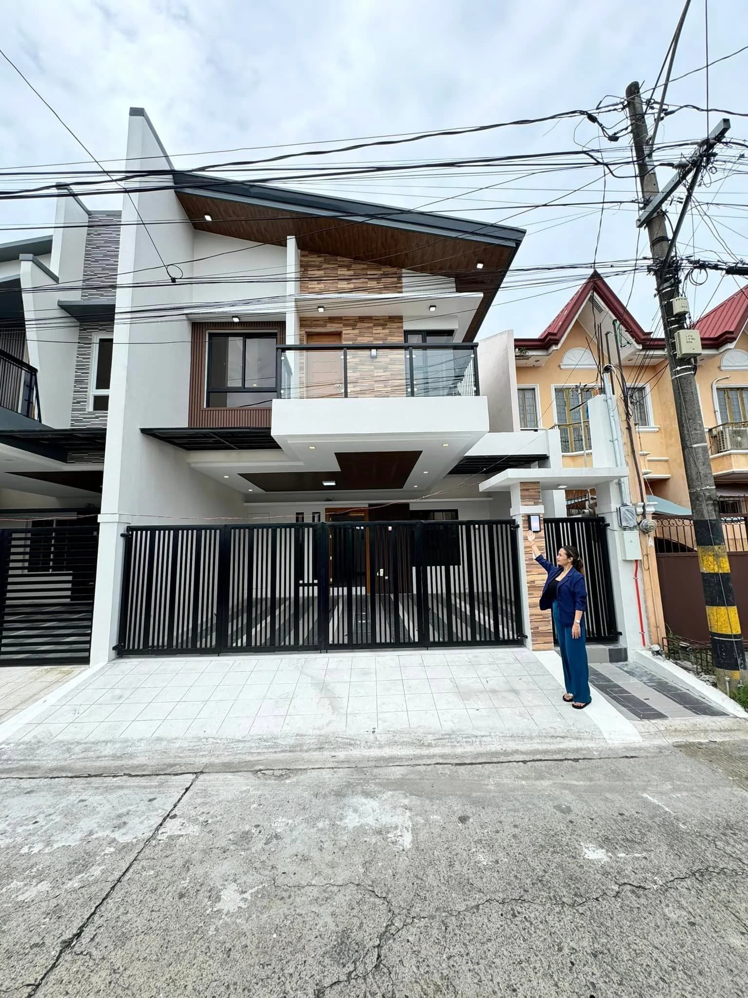 Brand New Elegant 4BR Duplex Home For Sale in BF Resort Village, Las Piñas City