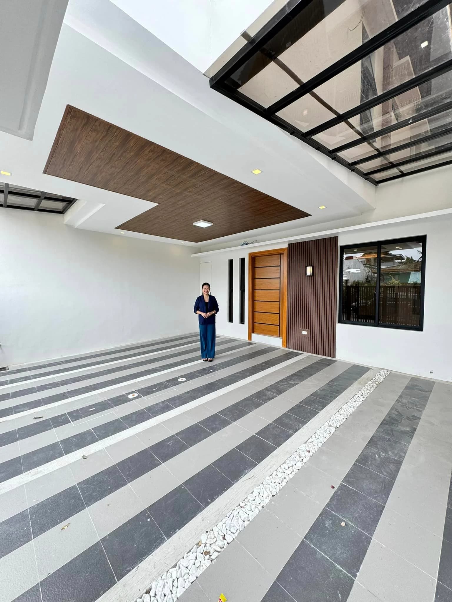 Brand New Elegant 4BR Duplex Home For Sale in BF Resort Village, Las Piñas City