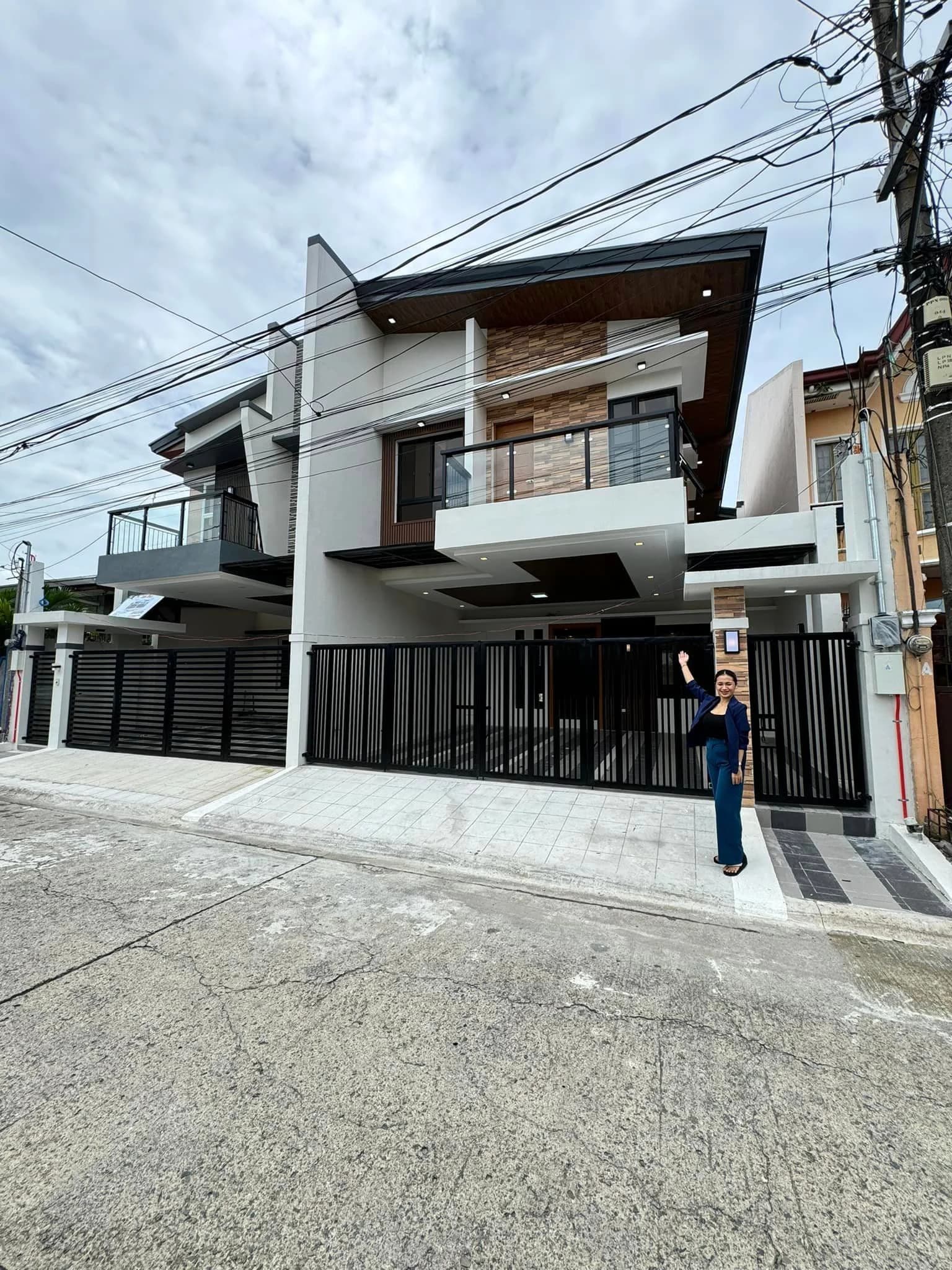 Brand New Elegant 4BR Duplex Home For Sale in BF Resort Village, Las Piñas City