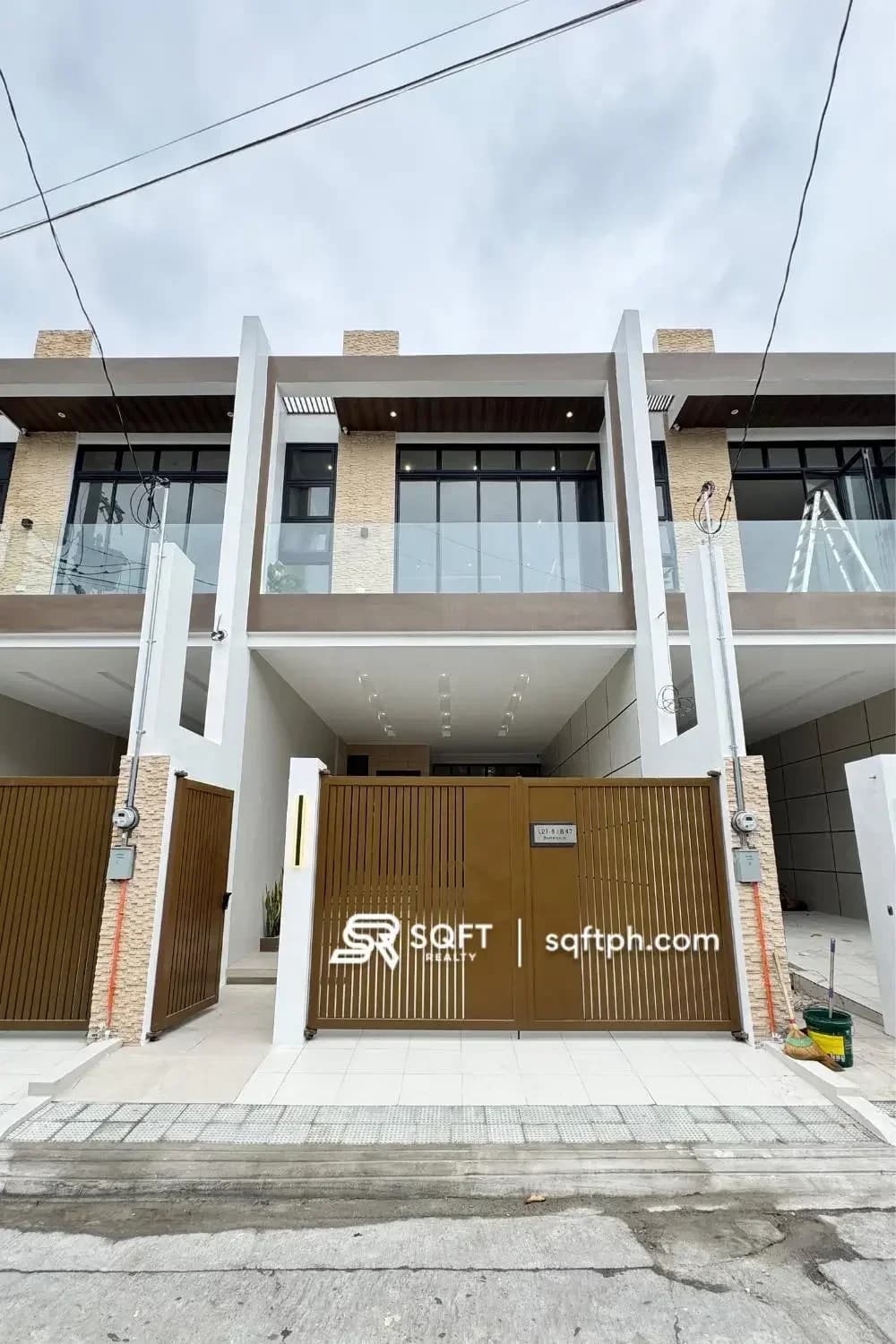 Elegant Contemporary Minimalist Triplex For Sale in BF Resort Village, Las Piñas City