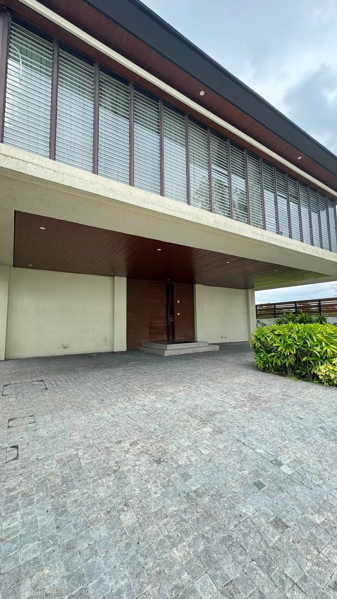 Brand New Modern 4BR Luxury Home For Sale in Santa Rosa, Laguna — Photo 5