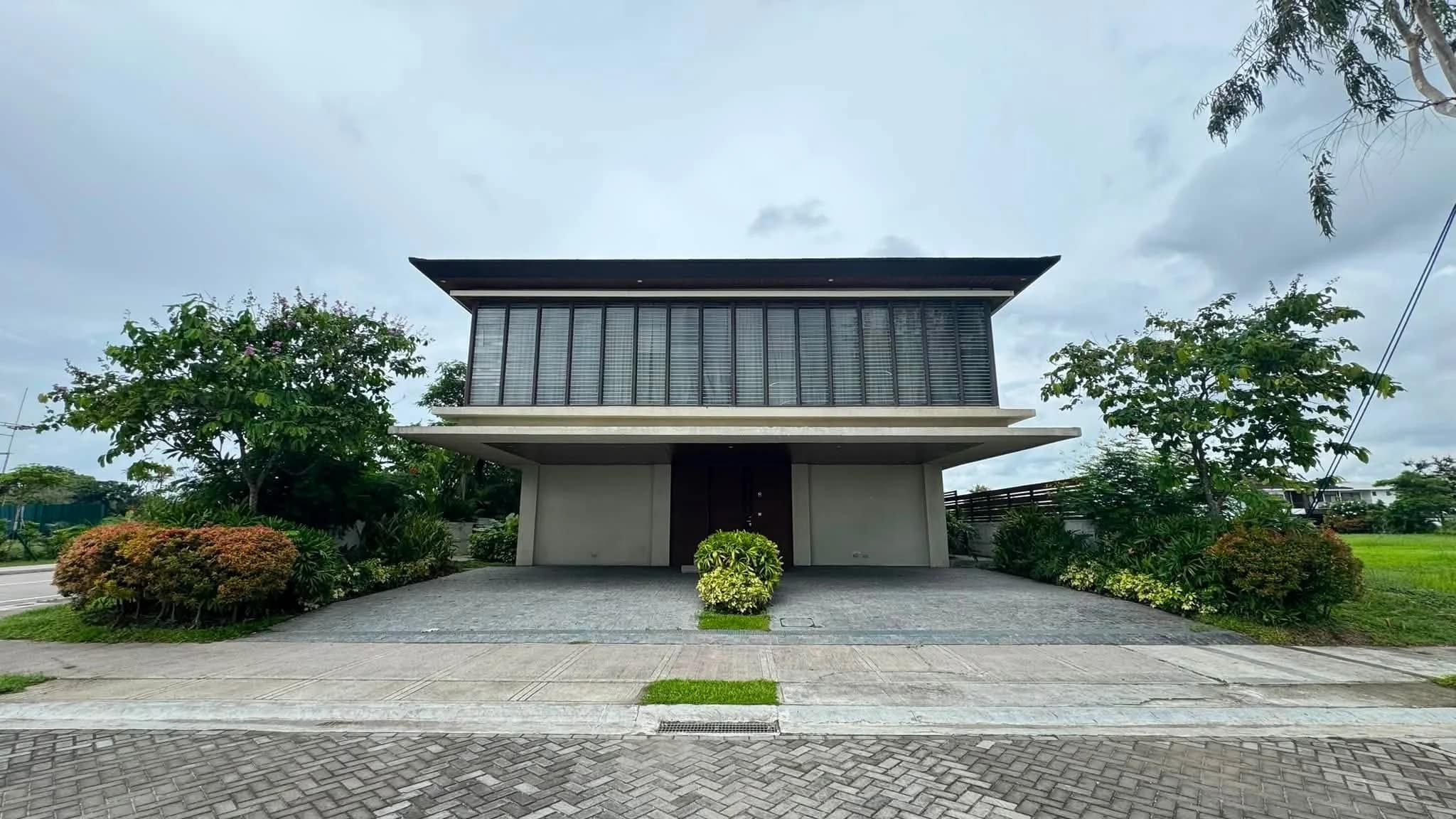 Brand New Modern 4BR Luxury Home For Sale in Santa Rosa, Laguna — Photo 4