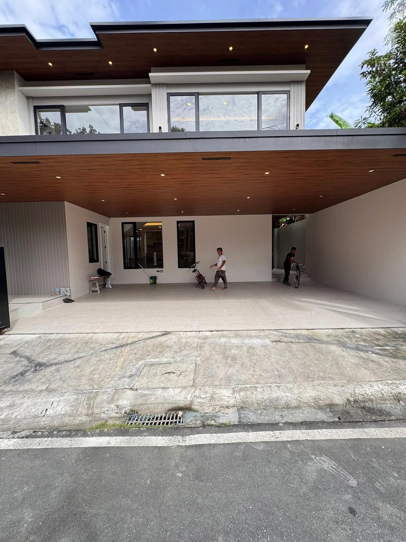 Brand New Elegant 5BR House and Lot w/Pool For Sale in BF Homes, Las Piñas City