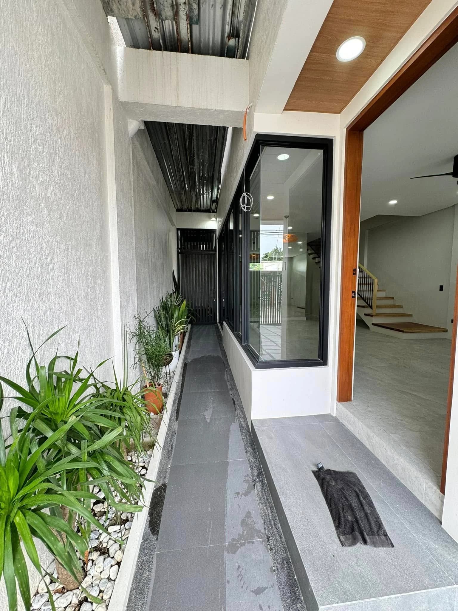 Japanese Inspired Minimalist 5BR Home For Sale in Moonwalk Village, Parañaque City