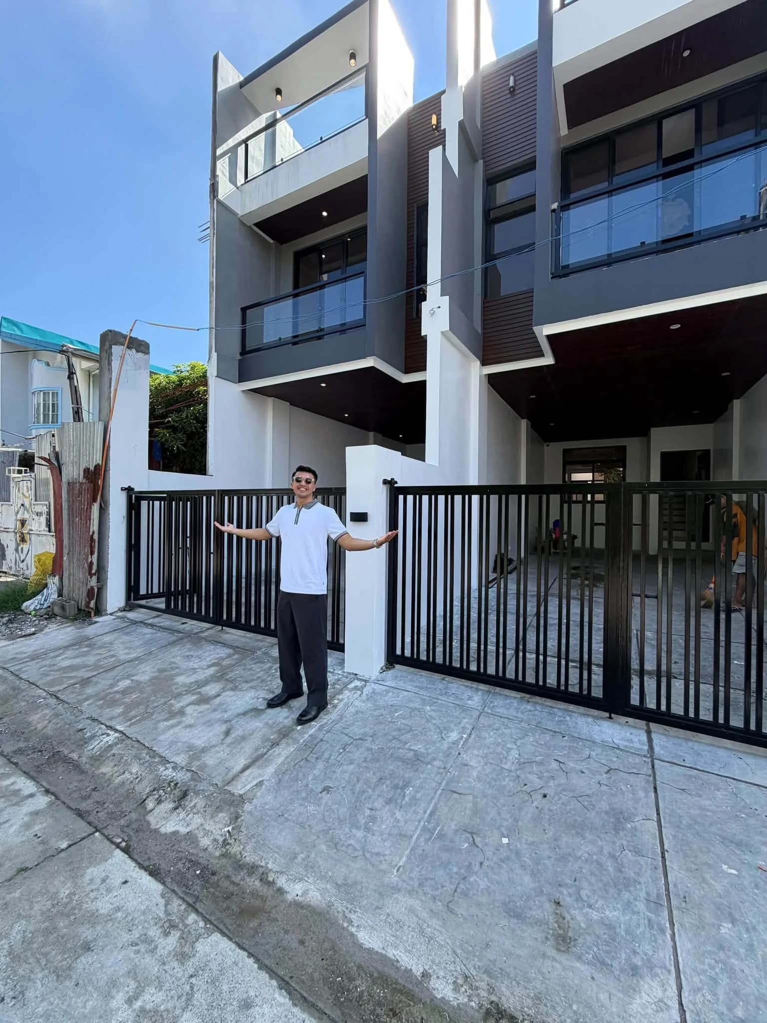Brand New Stylish 3-Storey House & Lot For Sale in Pilar Village, Las Piñas City — Photo 3