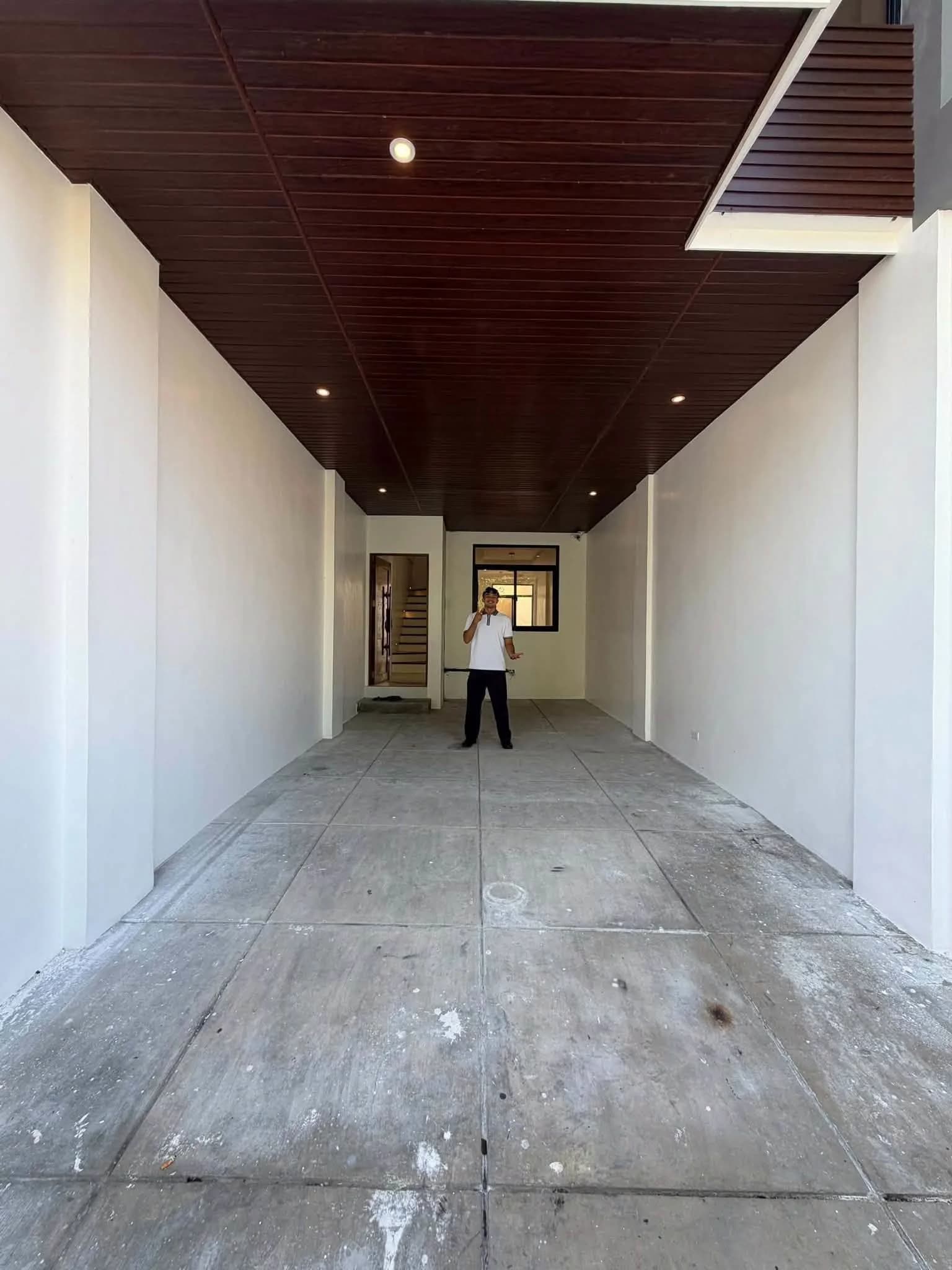 Brand New Stylish 3-Storey House & Lot For Sale in Pilar Village, Las Piñas City — Photo 4