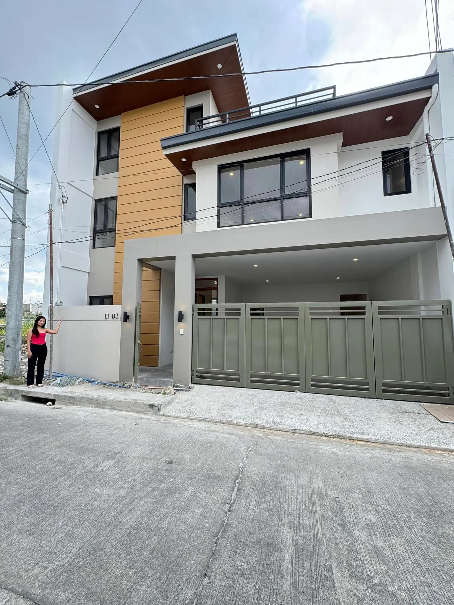 Brand New Modern 5BR House And Lot In Greenwoods Executive Village, Taytay, Rizal