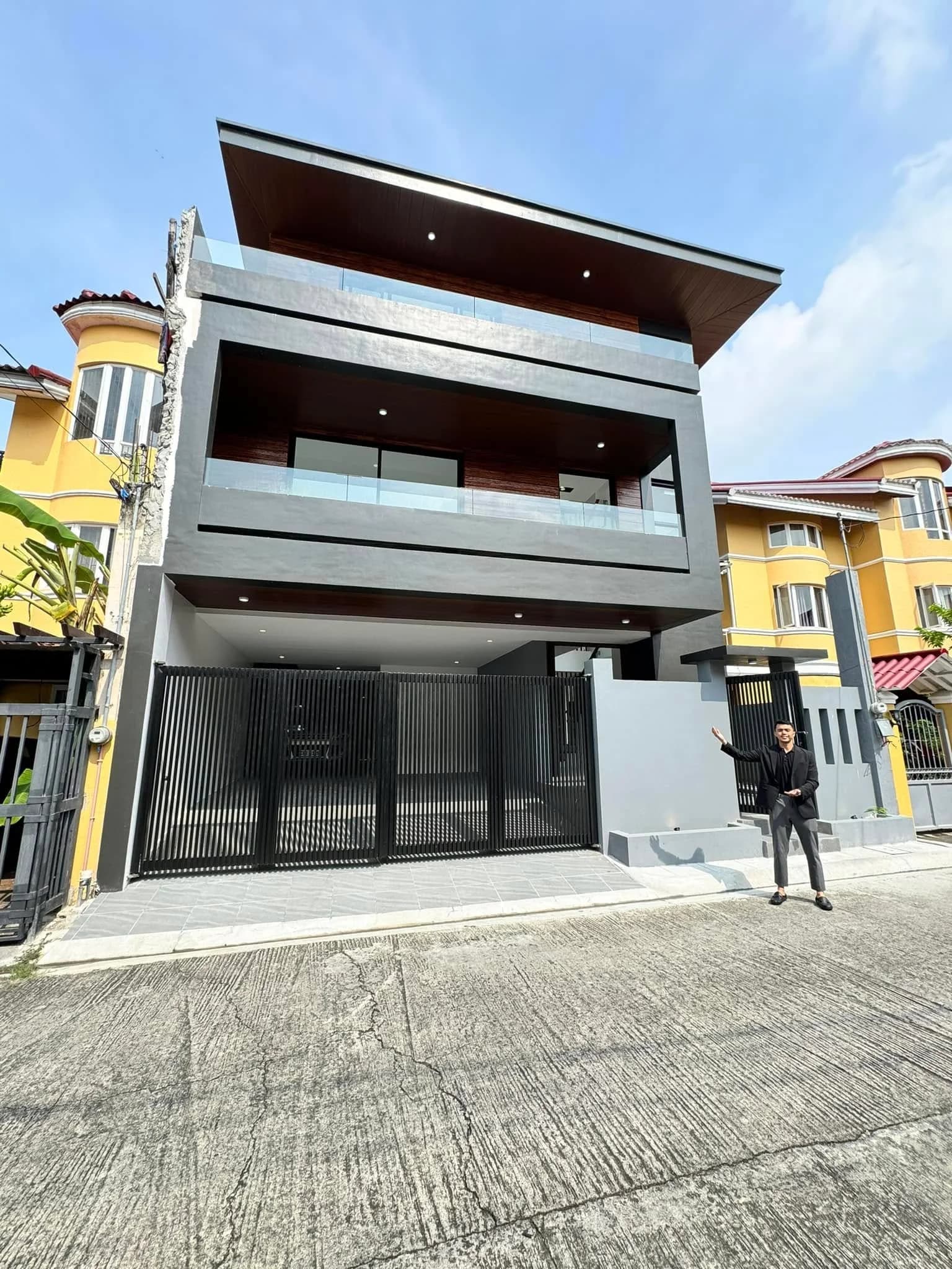 Brand New Modern House with Swimming Pool For Sale in Marcelo Green Village, Parañaque City