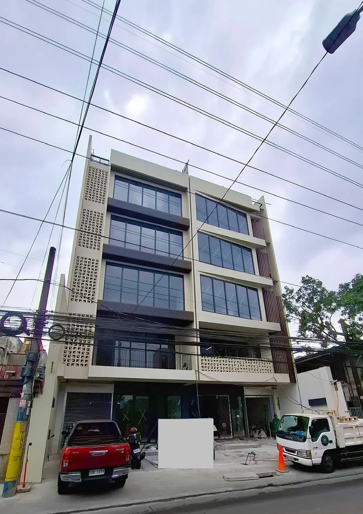Brand New 4 Storey Commercial Buildings For Sale In New Zaniga, Mandaluyong City