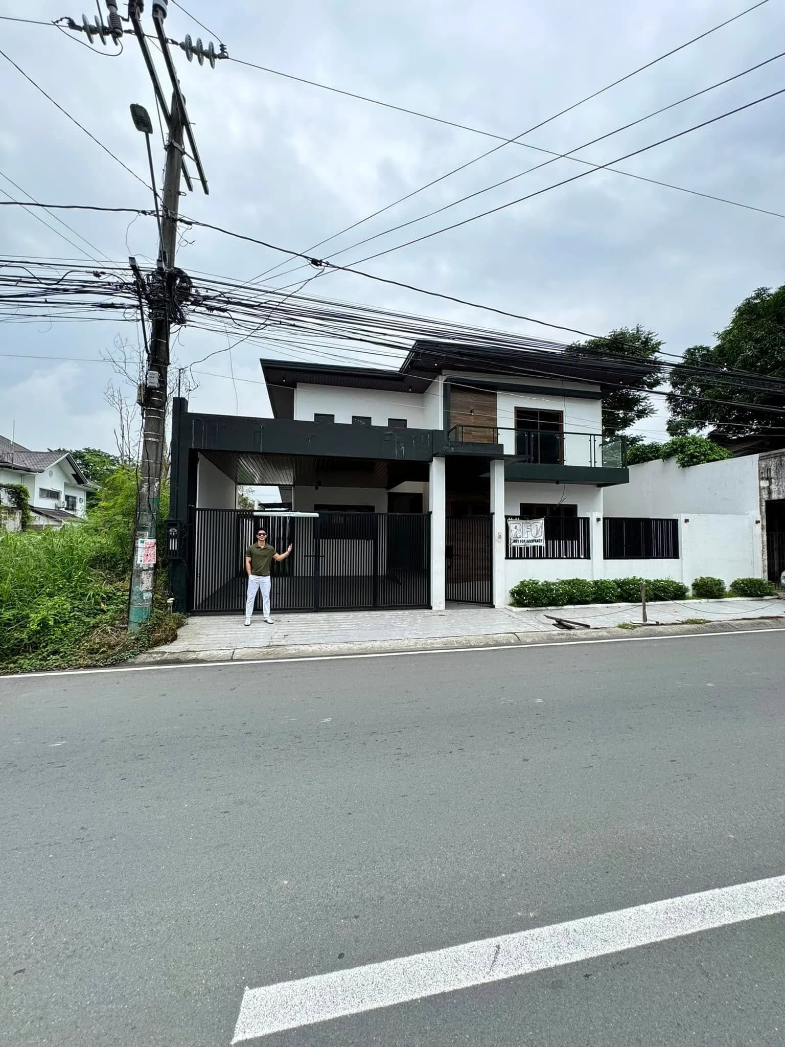 Modern Single Detached 4BR House and Lot for Sale in BF Homes, Las Piñas City